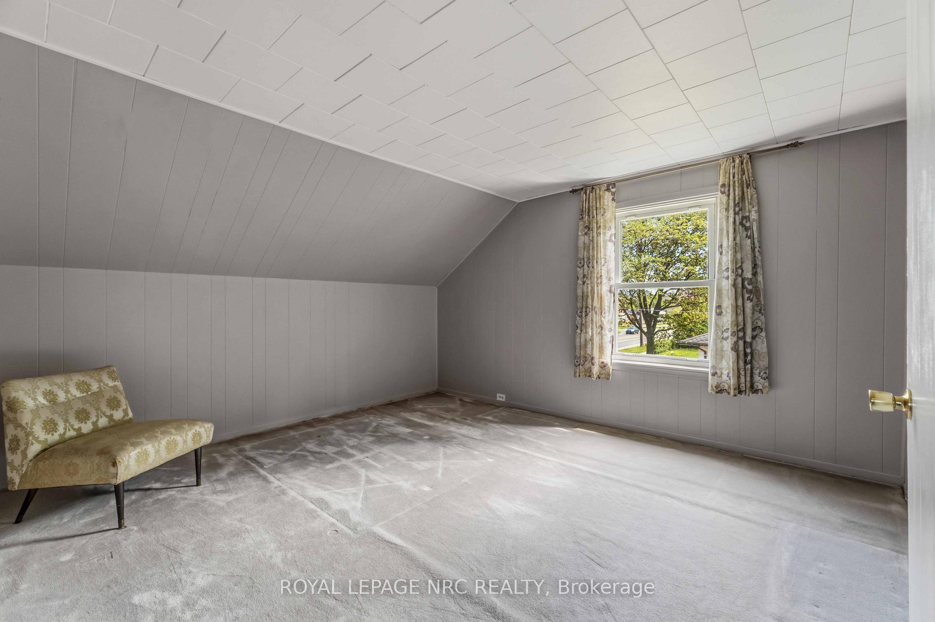 Photo 18 of 304 Scott Street S, St. Catharines, Fairview — HOMEH