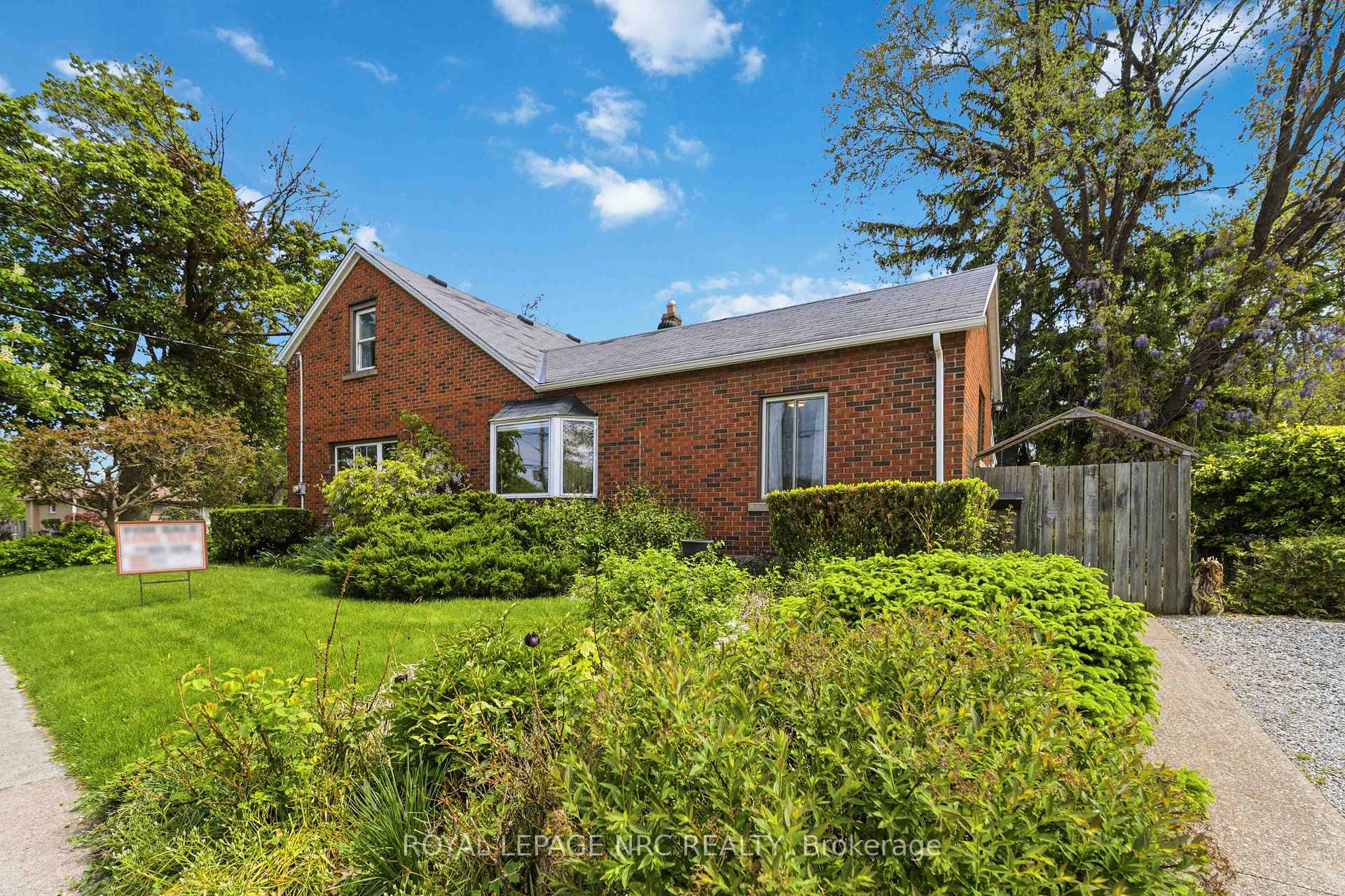 Photo 29 of 304 Scott Street S, St. Catharines, Fairview — HOMEH