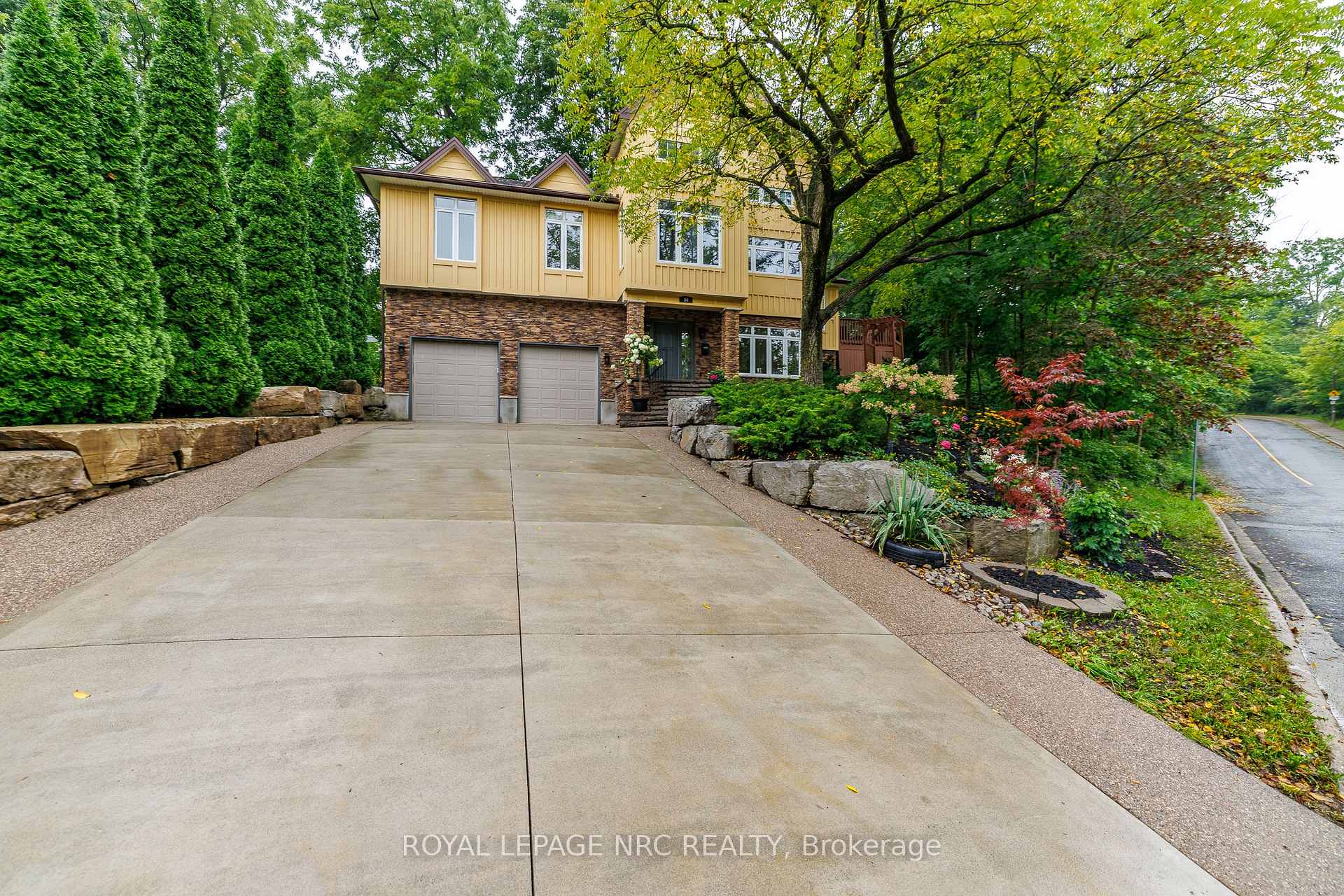 Photo 1 of 50 Tremont Drive, St. Catharines, Glendale/Glenridge — HOMEH