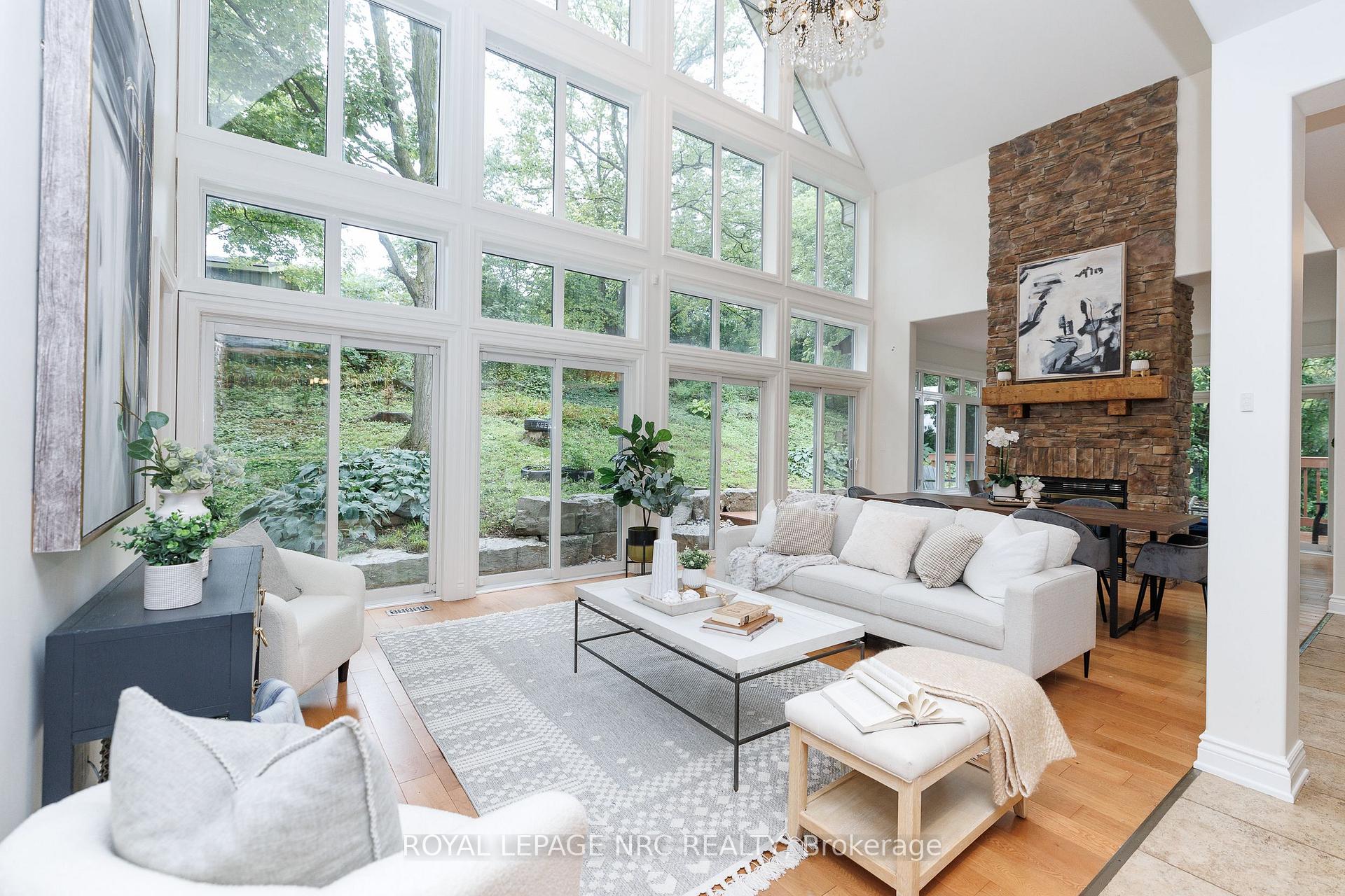 Photo 3 of 50 Tremont Drive, St. Catharines, Glendale/Glenridge — HOMEH