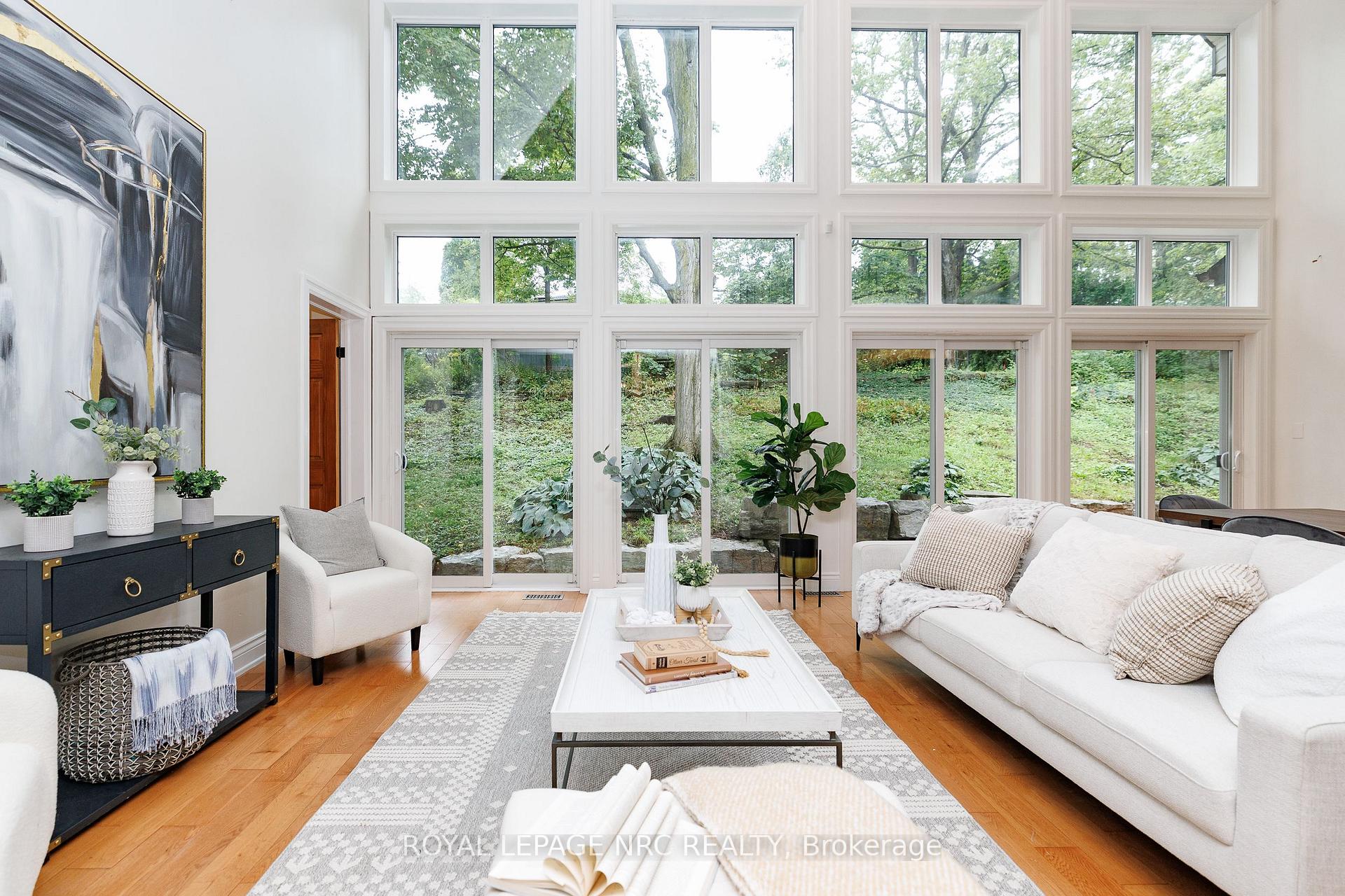 Photo 5 of 50 Tremont Drive, St. Catharines, Glendale/Glenridge — HOMEH