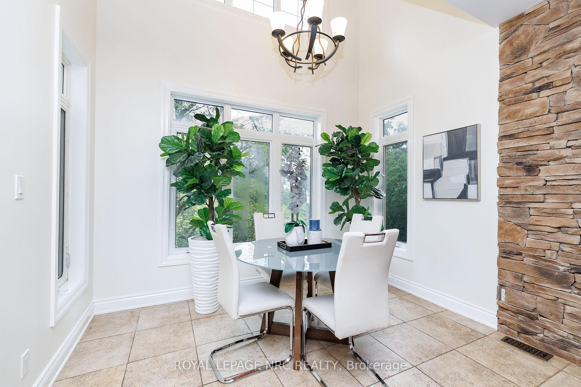 Photo 9 of 50 Tremont Drive, St. Catharines, Glendale/Glenridge — HOMEH