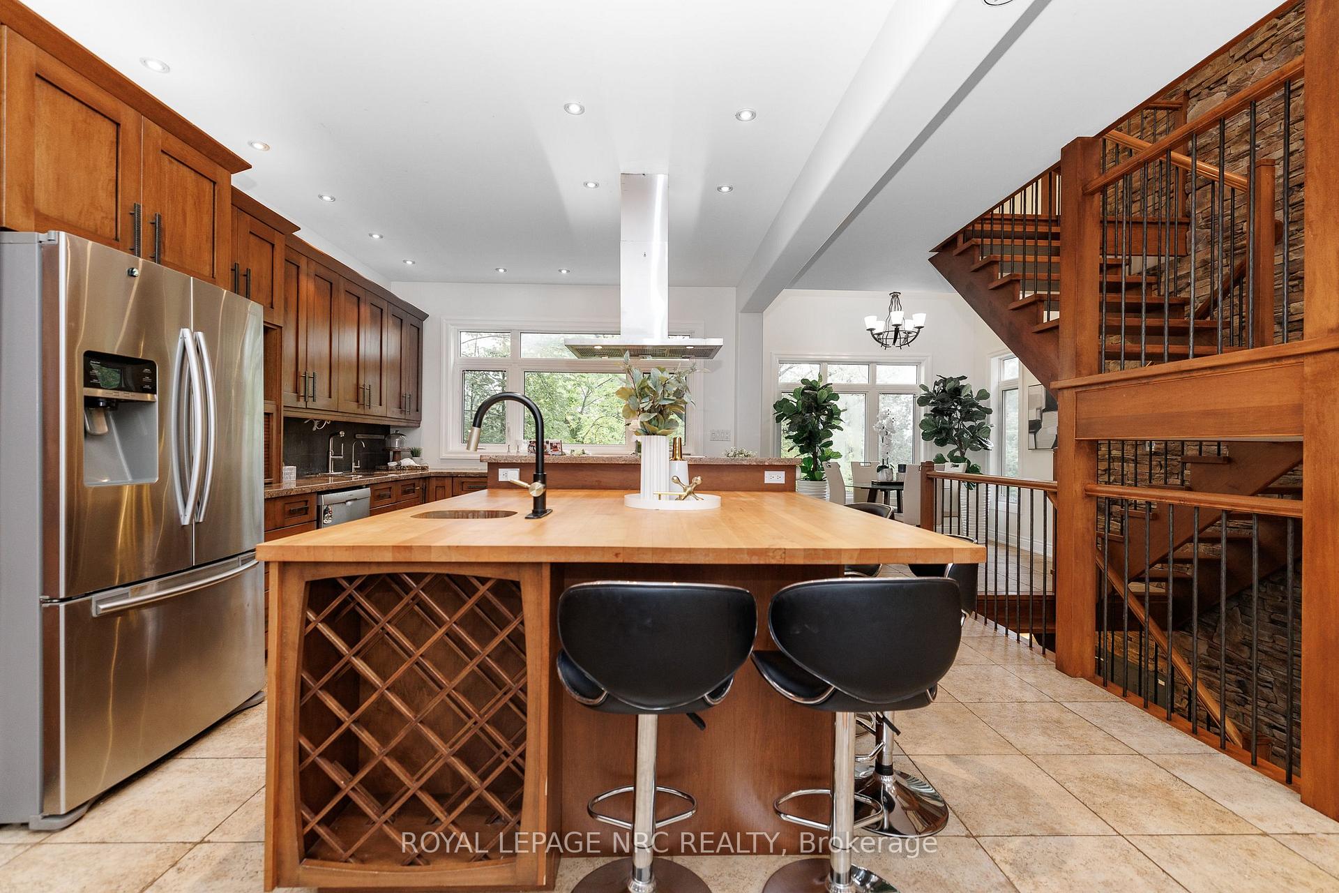 Photo 14 of 50 Tremont Drive, St. Catharines, Glendale/Glenridge — HOMEH