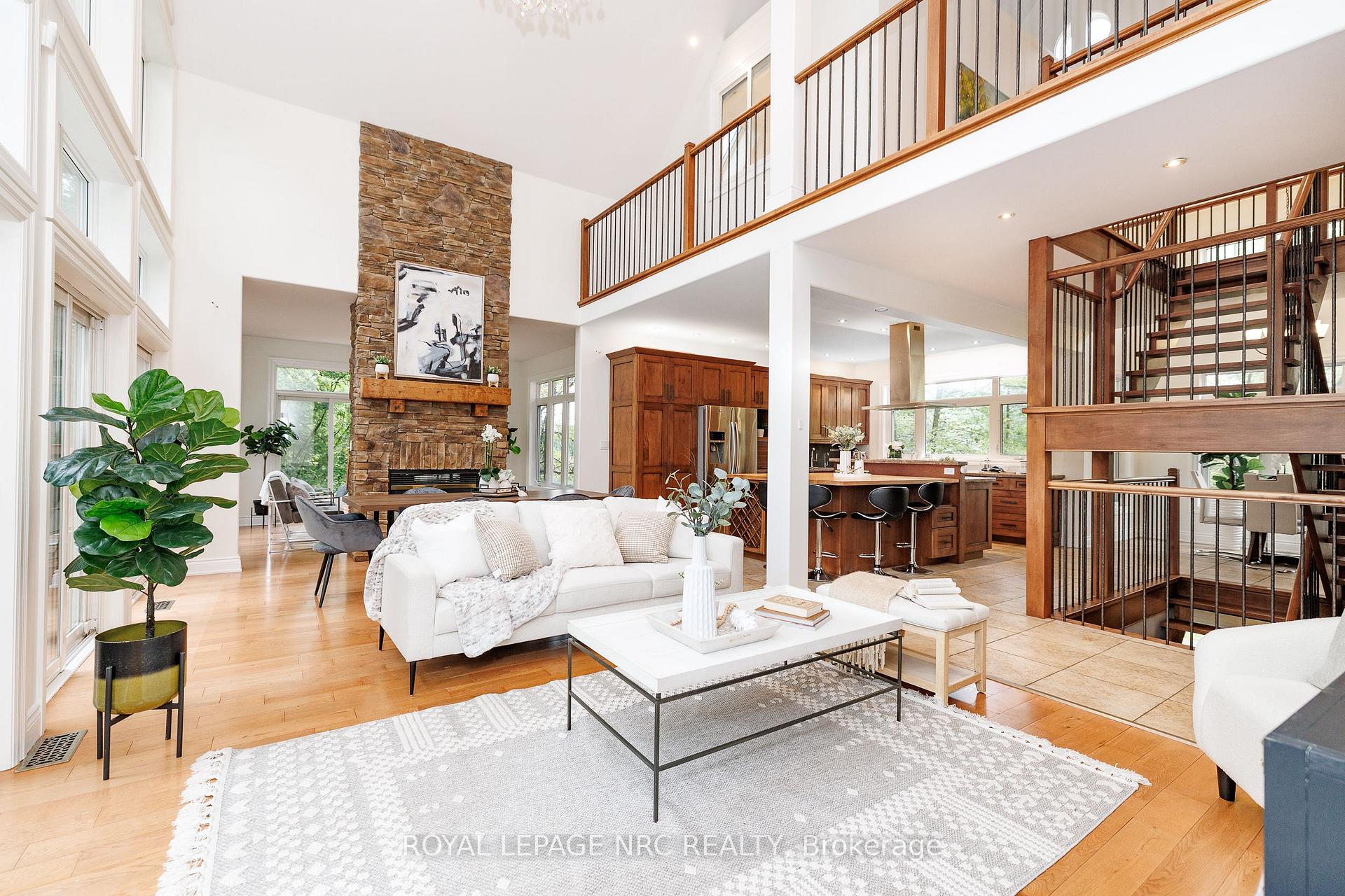 Photo 16 of 50 Tremont Drive, St. Catharines, Glendale/Glenridge — HOMEH