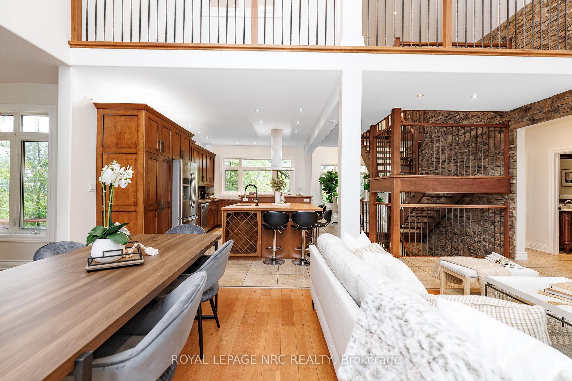 Photo 17 of 50 Tremont Drive, St. Catharines, Glendale/Glenridge — HOMEH