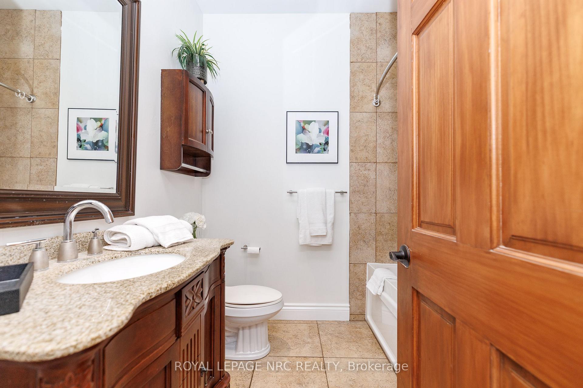 Photo 28 of 50 Tremont Drive, St. Catharines, Glendale/Glenridge — HOMEH