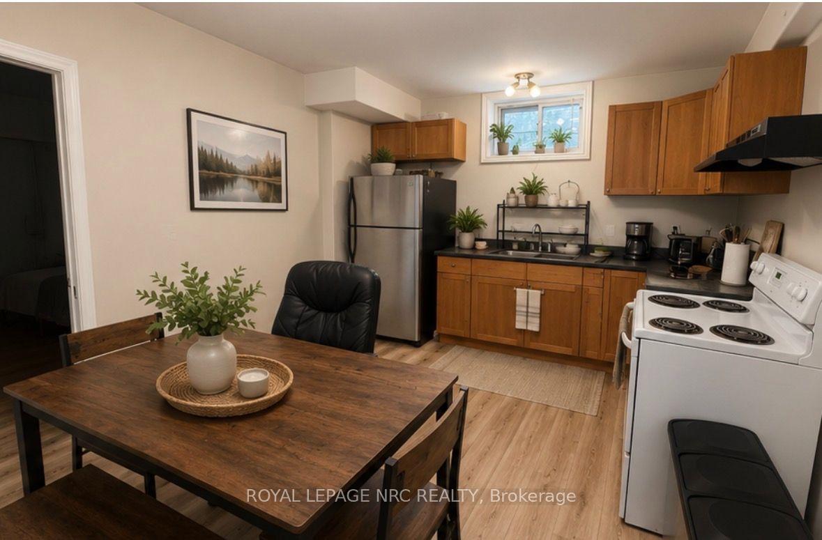 Photo 39 of 50 Tremont Drive, St. Catharines, Glendale/Glenridge — HOMEH