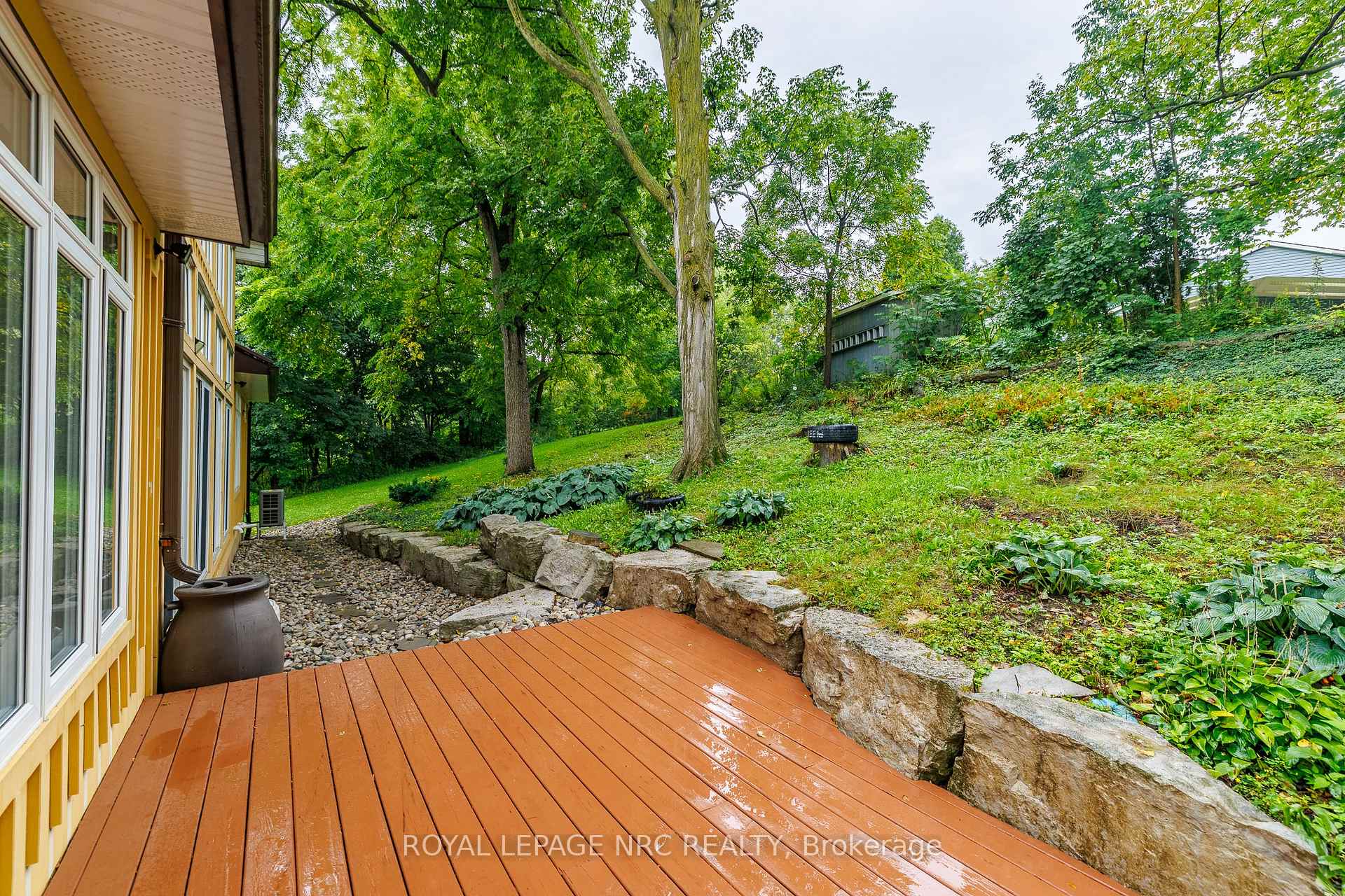 Photo 47 of 50 Tremont Drive, St. Catharines, Glendale/Glenridge — HOMEH