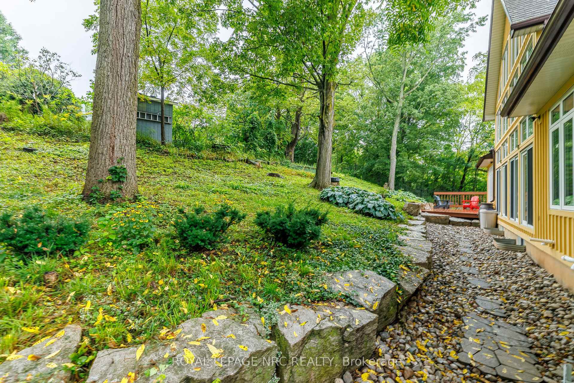 Photo 49 of 50 Tremont Drive, St. Catharines, Glendale/Glenridge — HOMEH