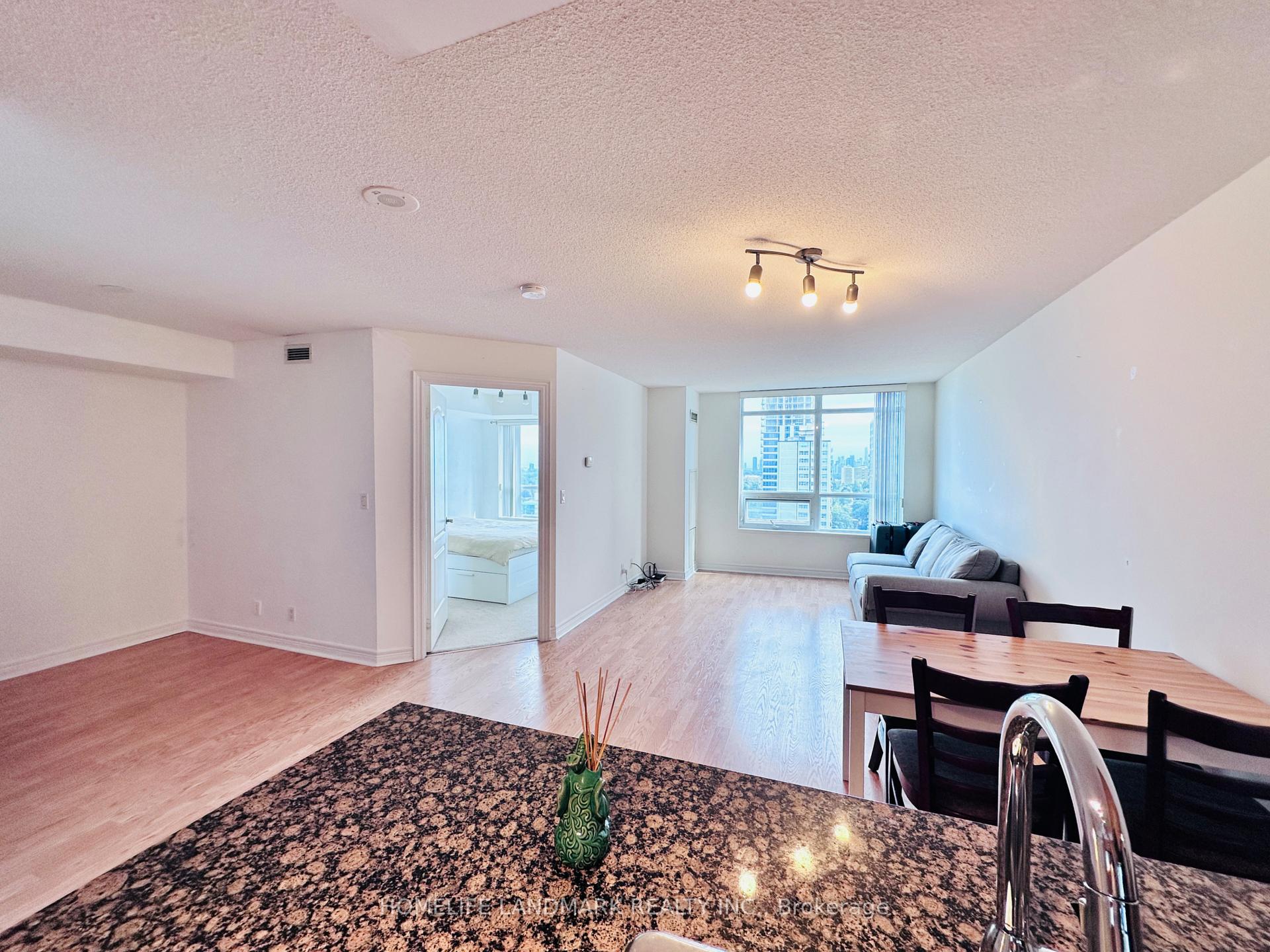 Photo 6 of Unit 1802, 212 Eglinton Avenue E, Toronto, Mount Pleasant West — HOMEH