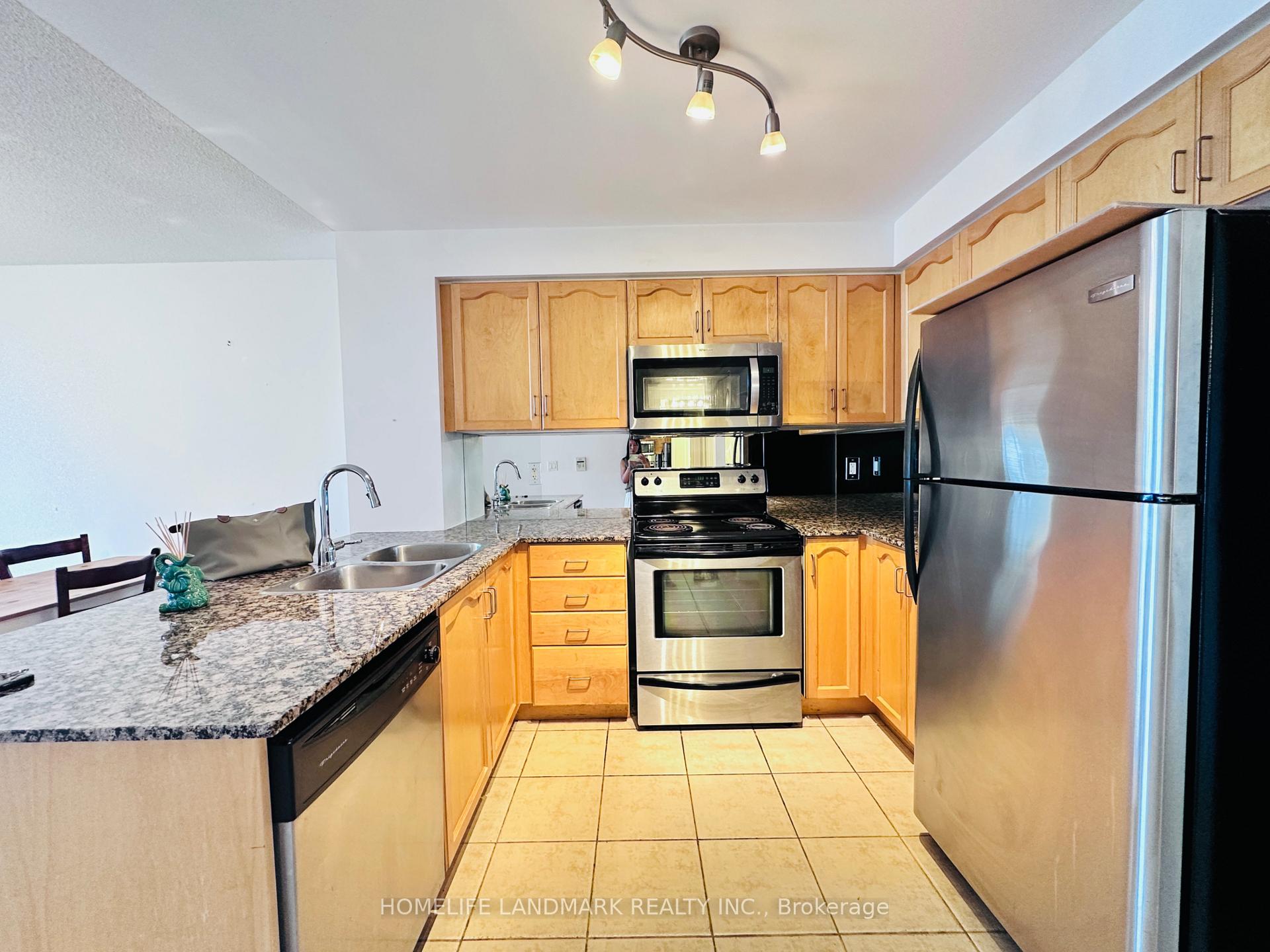 Photo 7 of Unit 1802, 212 Eglinton Avenue E, Toronto, Mount Pleasant West — HOMEH