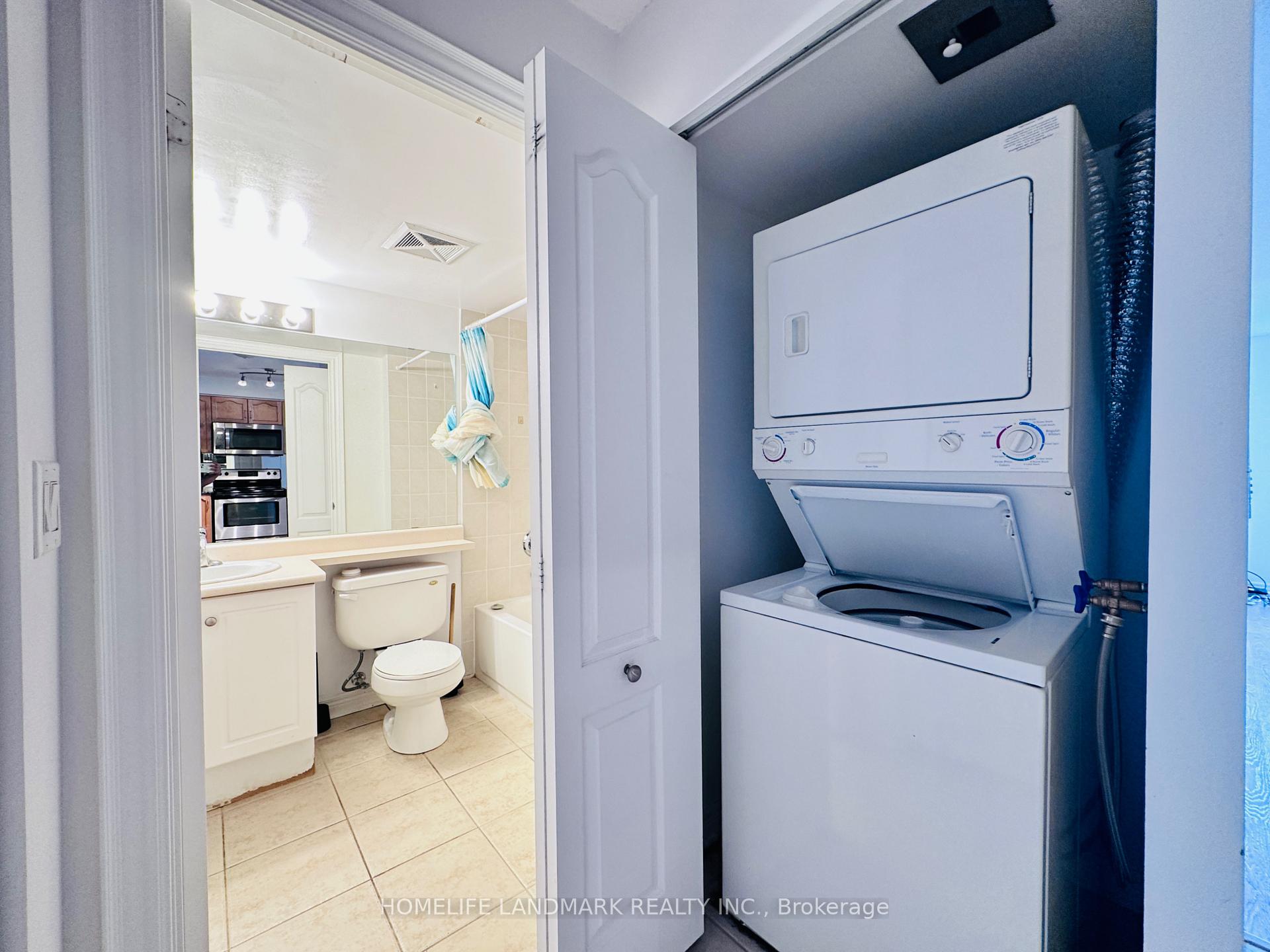 Photo 9 of Unit 1802, 212 Eglinton Avenue E, Toronto, Mount Pleasant West — HOMEH