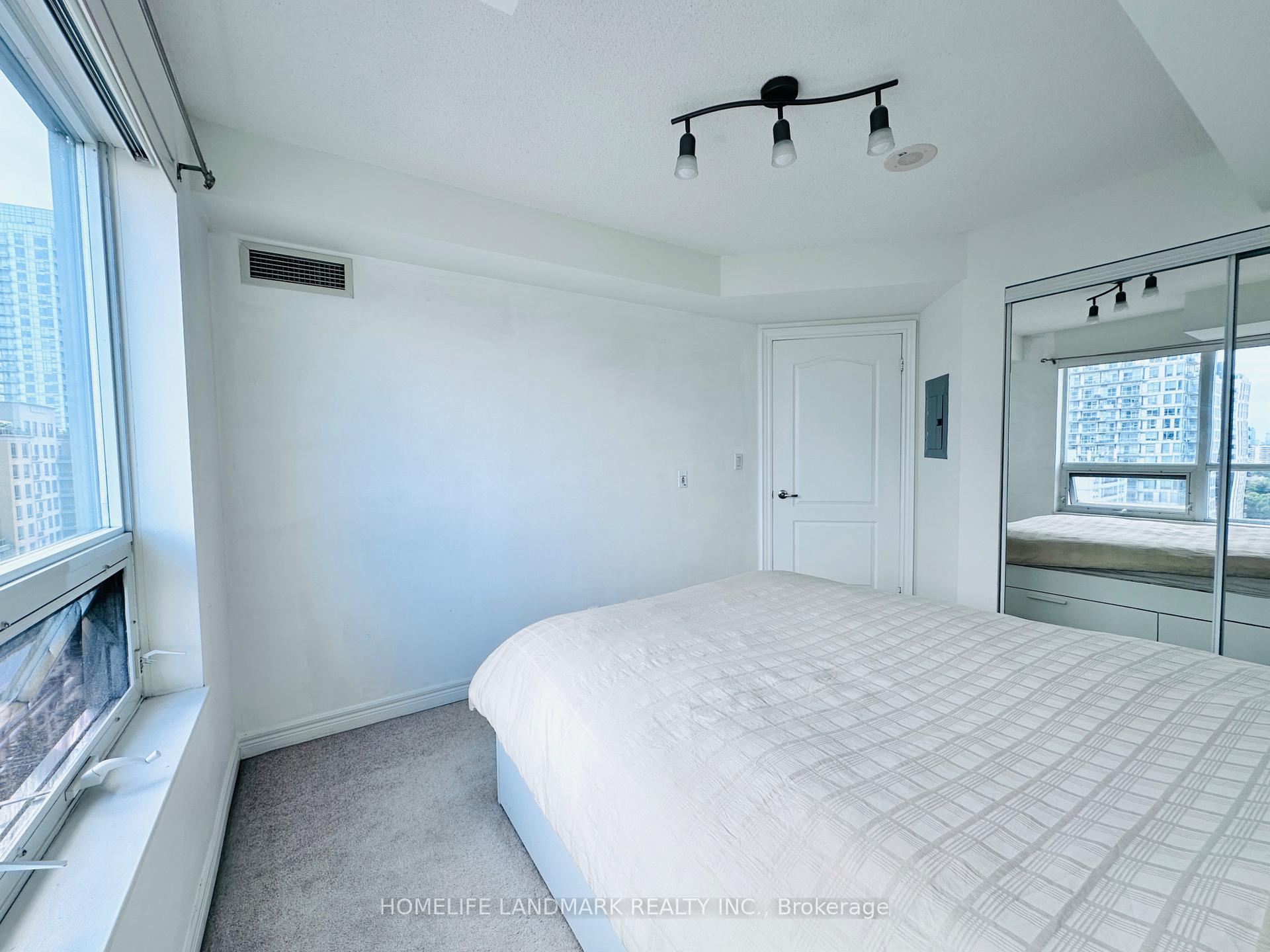 Photo 15 of Unit 1802, 212 Eglinton Avenue E, Toronto, Mount Pleasant West — HOMEH