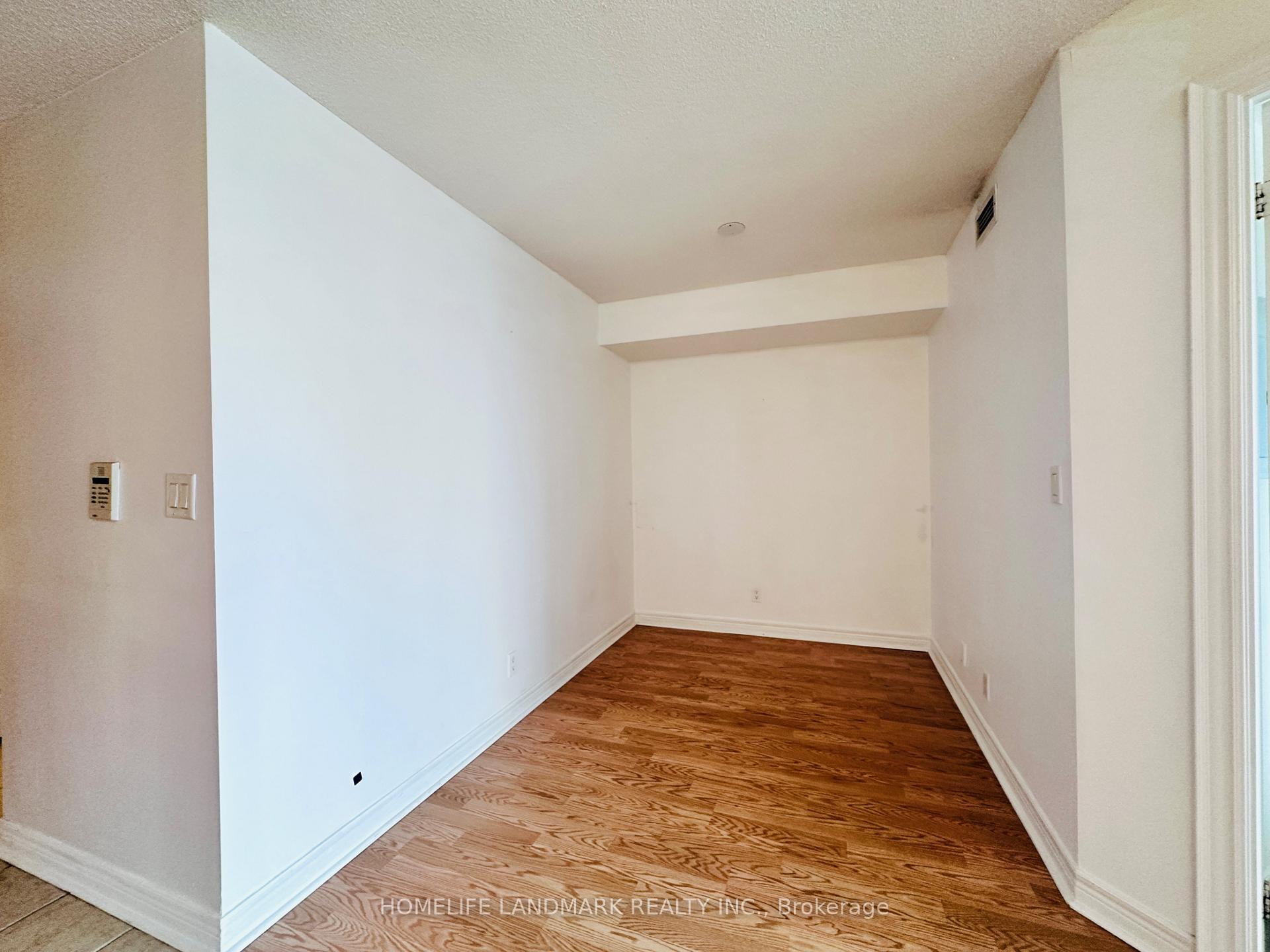 Photo 17 of Unit 1802, 212 Eglinton Avenue E, Toronto, Mount Pleasant West — HOMEH