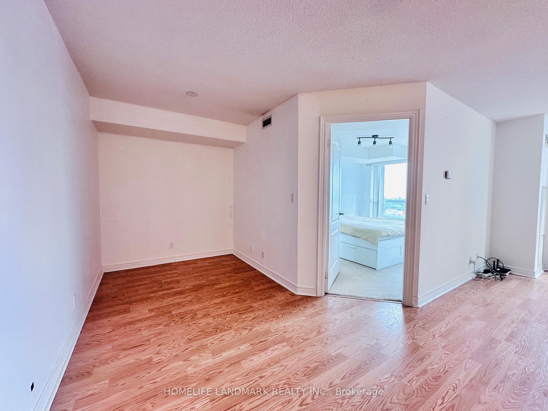Photo 18 of Unit 1802, 212 Eglinton Avenue E, Toronto, Mount Pleasant West — HOMEH