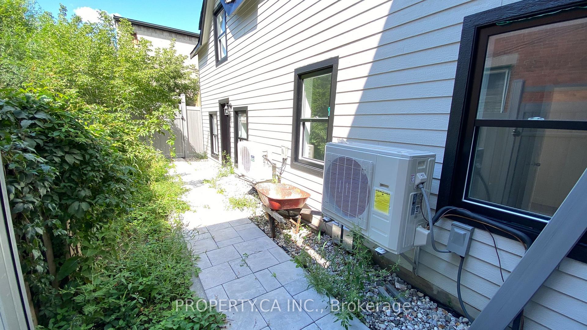 Photo 3 of Unit B, 395 Gladstone Avenue, Ottawa, Ottawa Centre — HOMEH