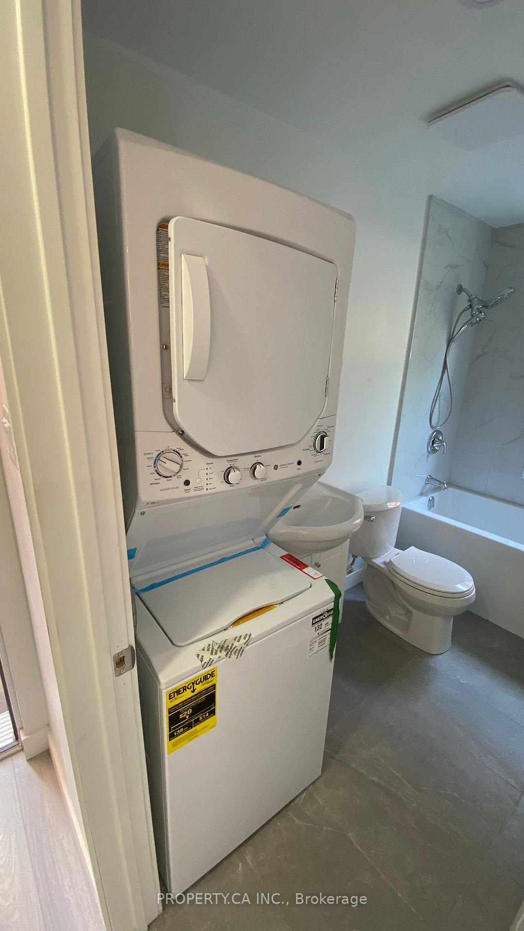 Photo 6 of Unit B, 395 Gladstone Avenue, Ottawa, Ottawa Centre — HOMEH