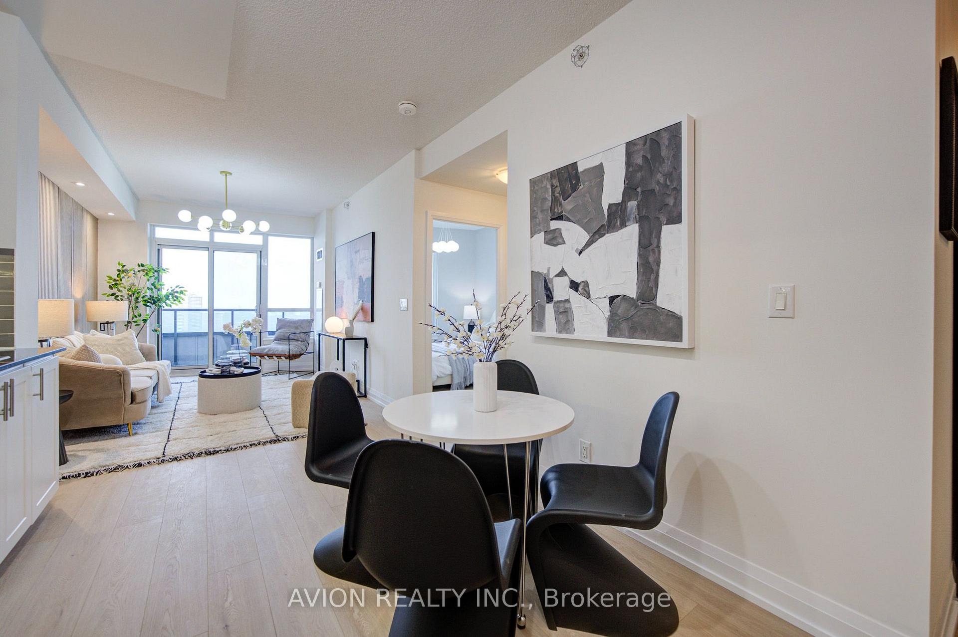 Photo 6 of Unit 2409, 7171 Yonge Street, Markham, Thornhill — HOMEH