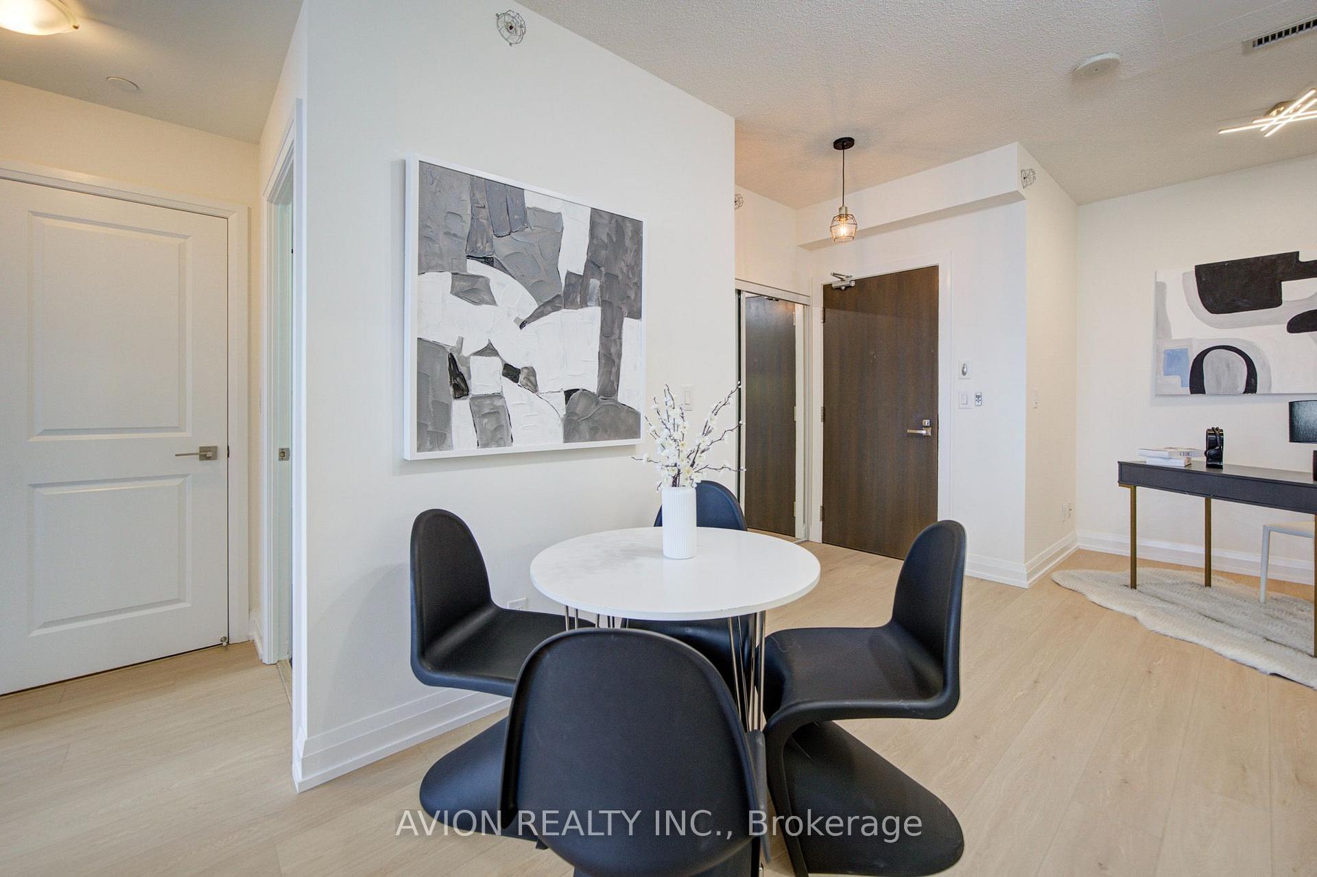 Photo 8 of Unit 2409, 7171 Yonge Street, Markham, Thornhill — HOMEH