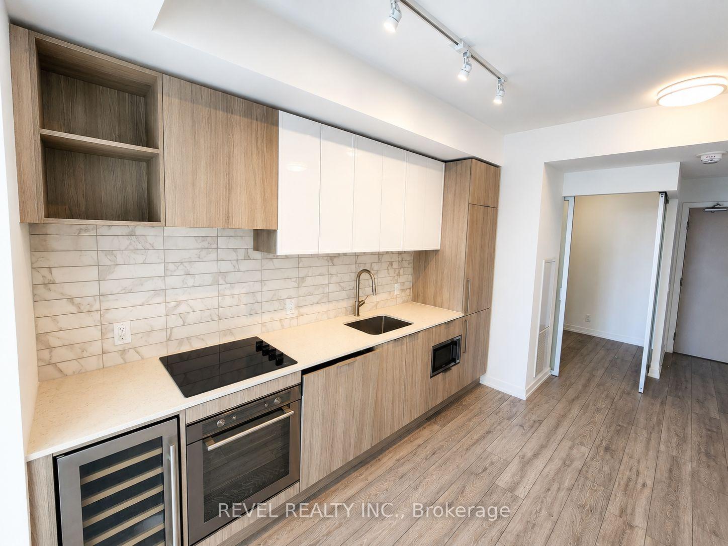 Photo 1 of Unit 1601, 2020 Bathurst Street, Toronto, Humewood-Cedarvale — HOMEH