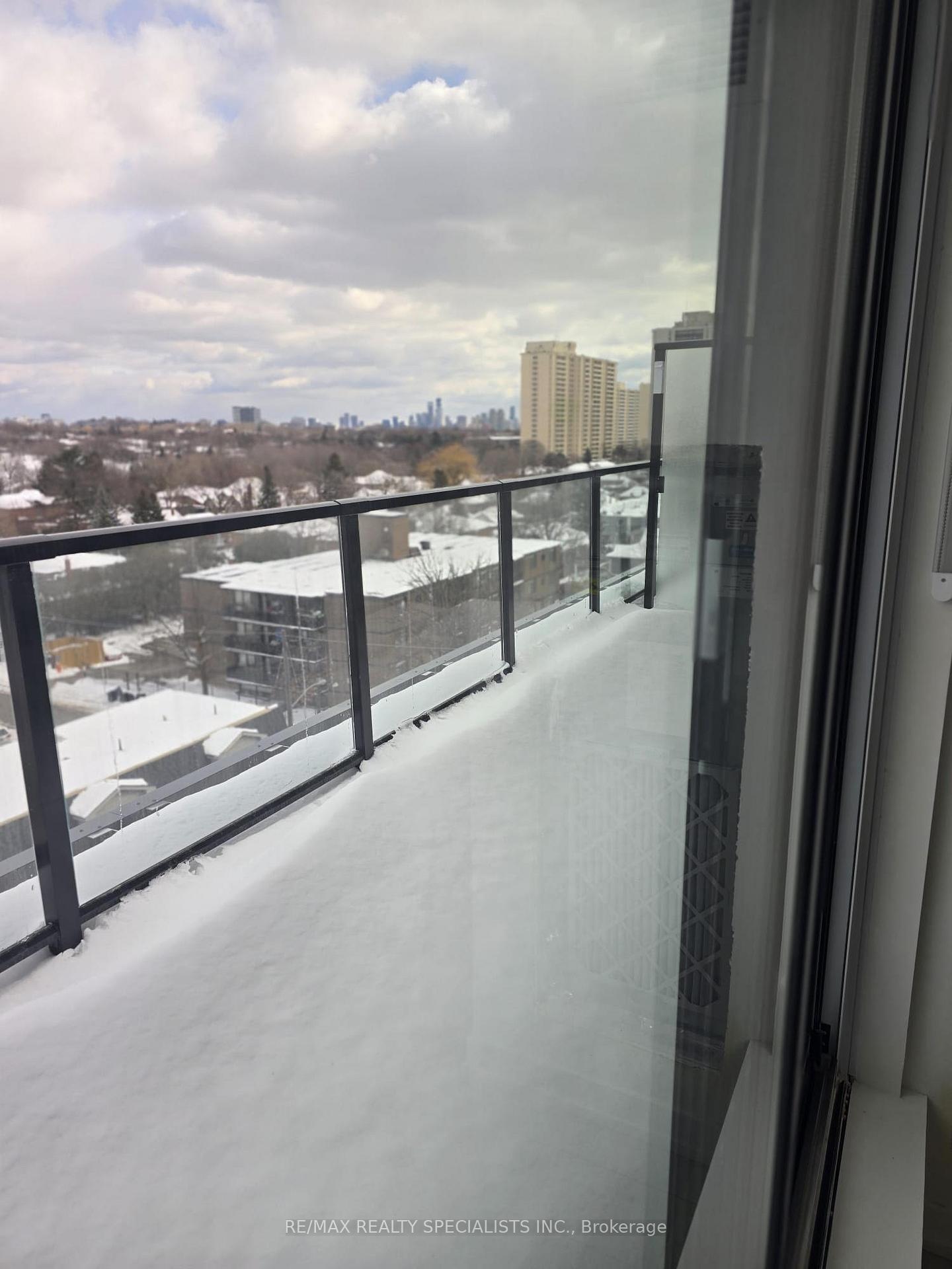 Photo 5 of Unit 809, 556 Marlee Avenue, North York, Yorkdale-Glen Park — HOMEH