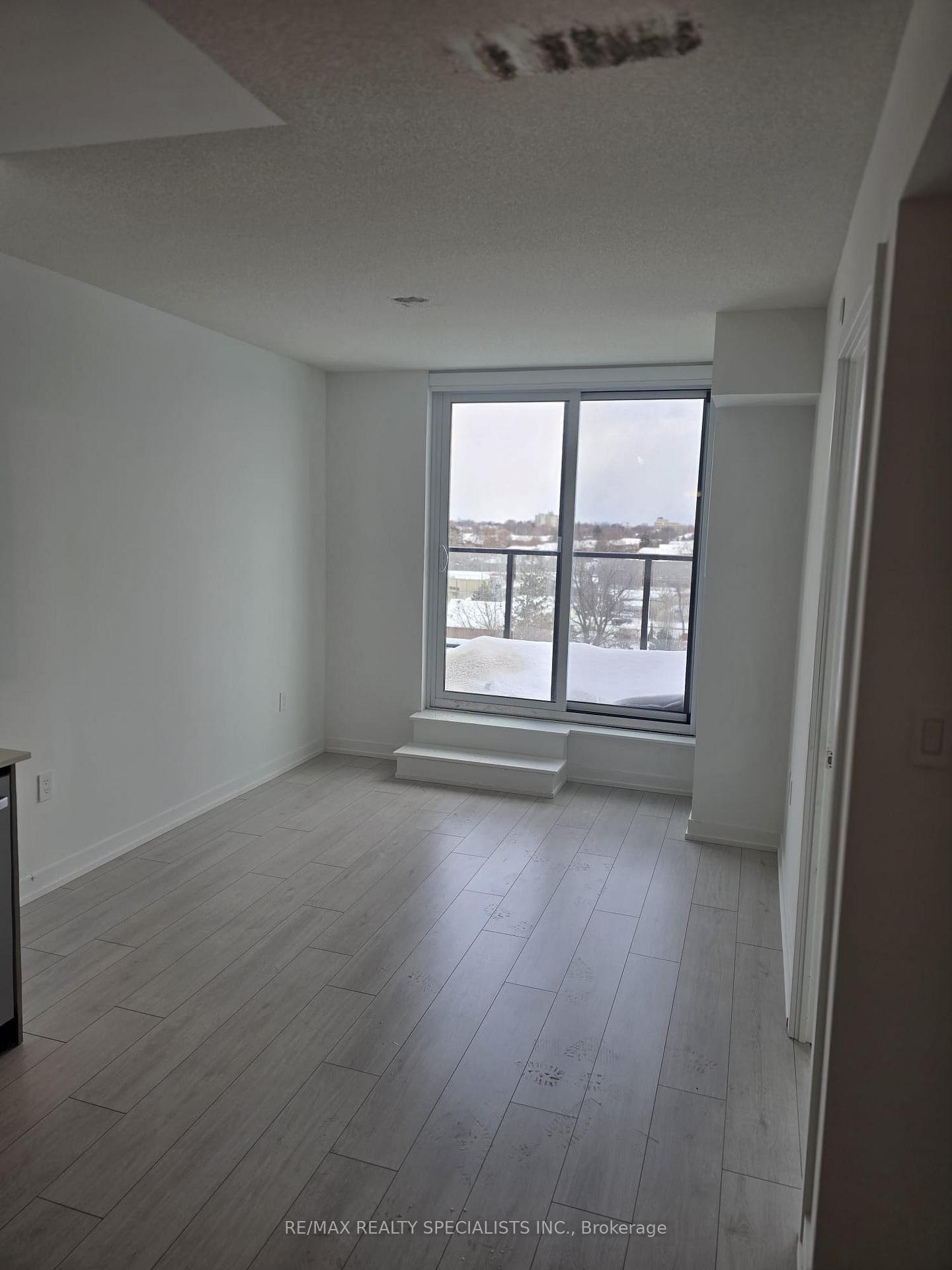 Photo 6 of Unit 809, 556 Marlee Avenue, North York, Yorkdale-Glen Park — HOMEH