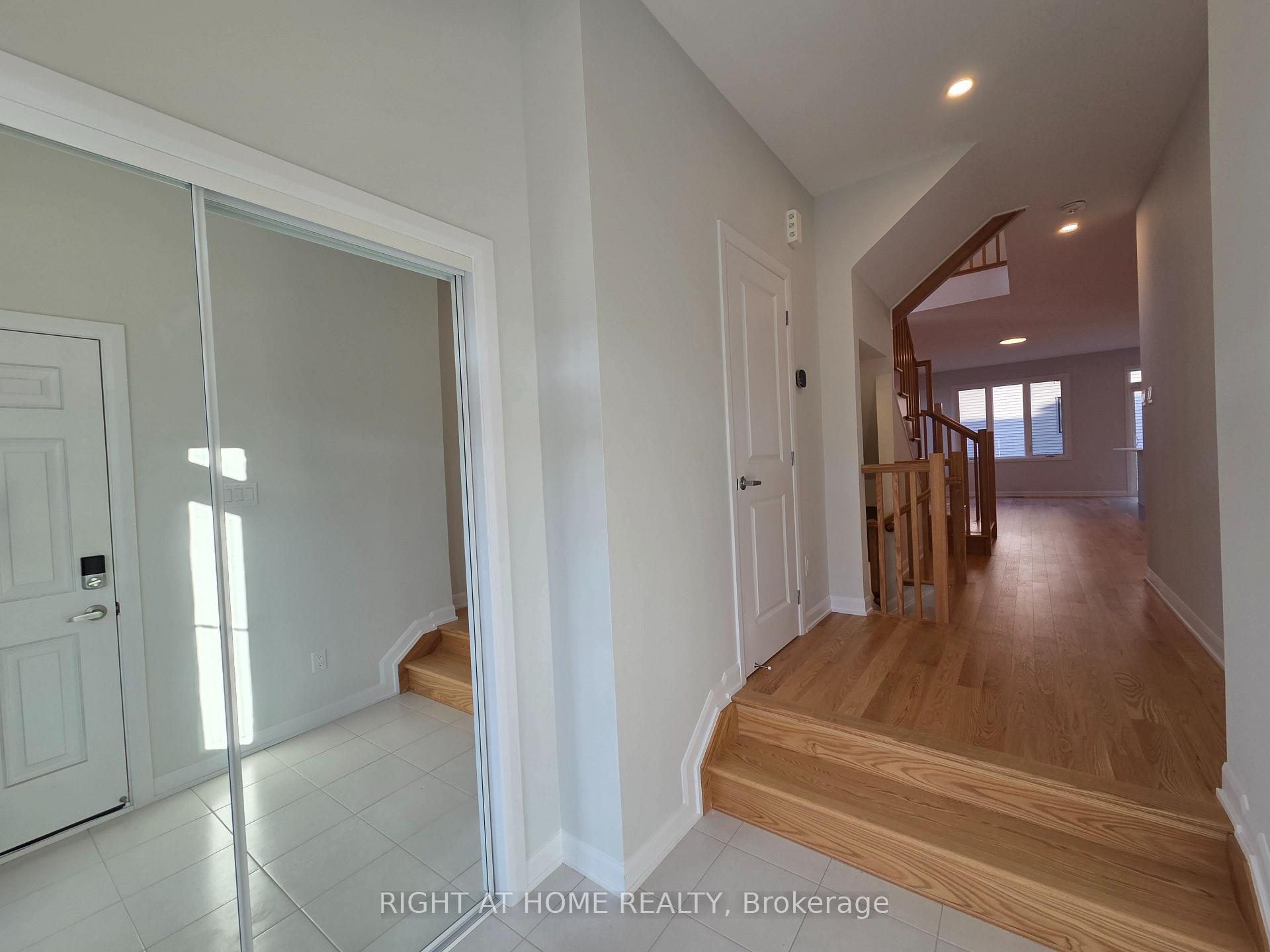 Photo 2 of 232 Bankside Way, Ottawa, Barrhaven - Half Moon Bay — HOMEH