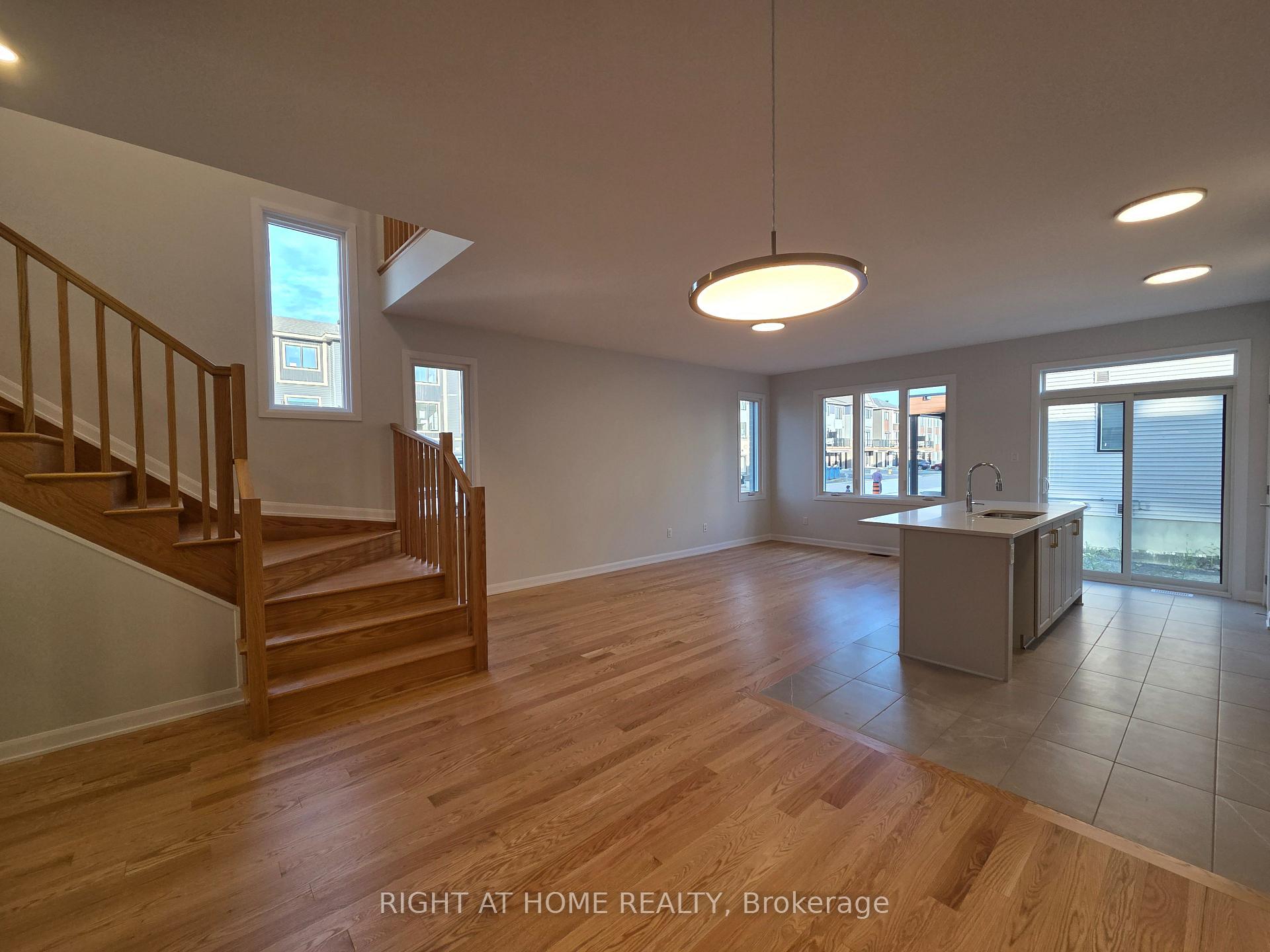 Photo 5 of 232 Bankside Way, Ottawa, Barrhaven - Half Moon Bay — HOMEH