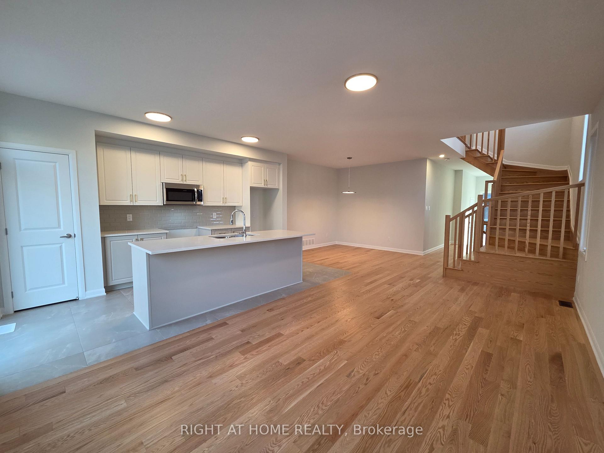 Photo 8 of 232 Bankside Way, Ottawa, Barrhaven - Half Moon Bay — HOMEH