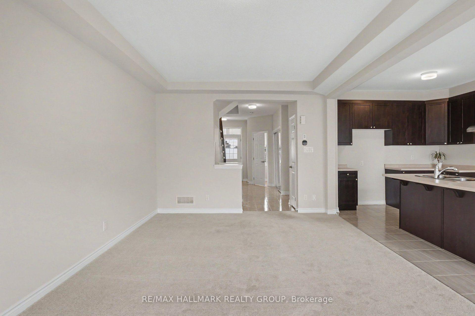 Photo 7 of 240 Sweetvalley Drive, Ottawa, Avalon West — HOMEH