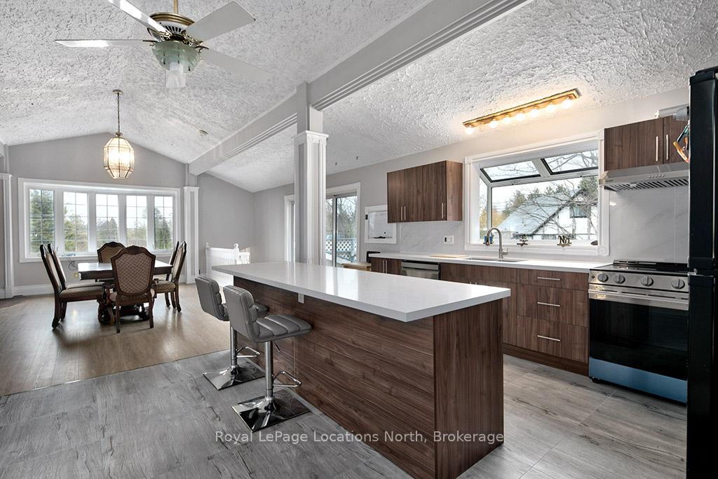 Photo 8 of 252 Swiss Meadows Boulevard, Blue Mountains — HOMEH