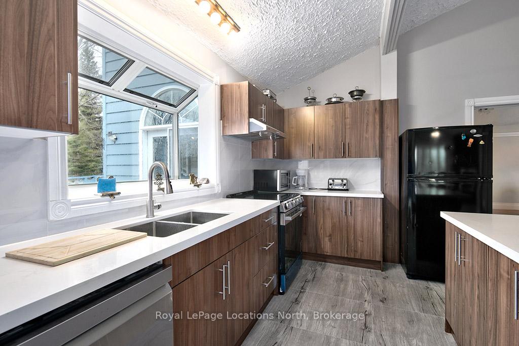 Photo 9 of 252 Swiss Meadows Boulevard, Blue Mountains — HOMEH