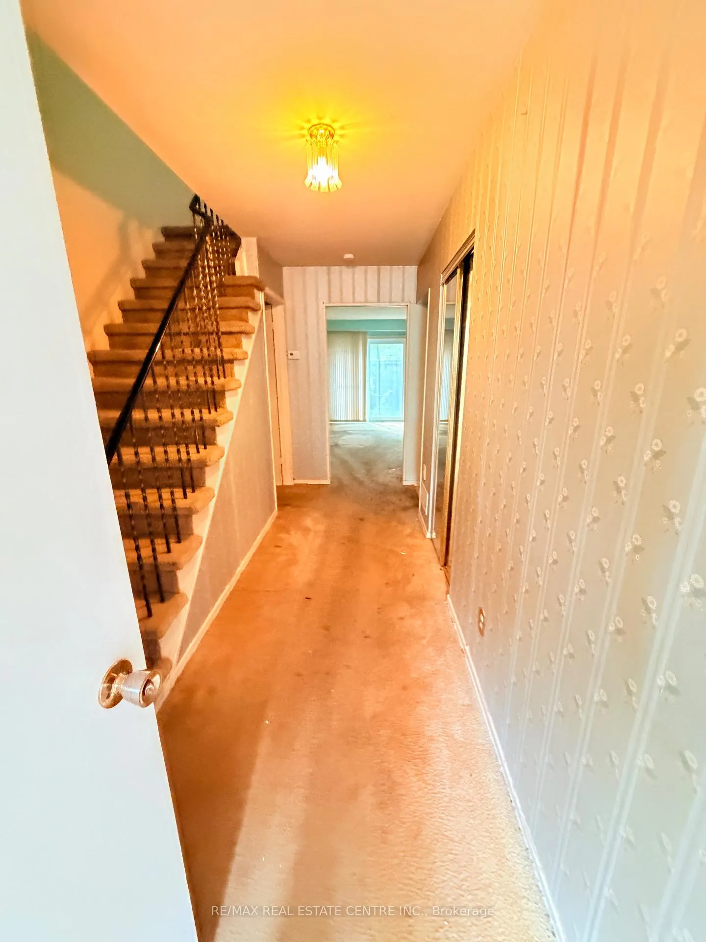Photo 2 of 1028 Bridletowne Circle, Scarborough, L'Amoreaux — HOMEH