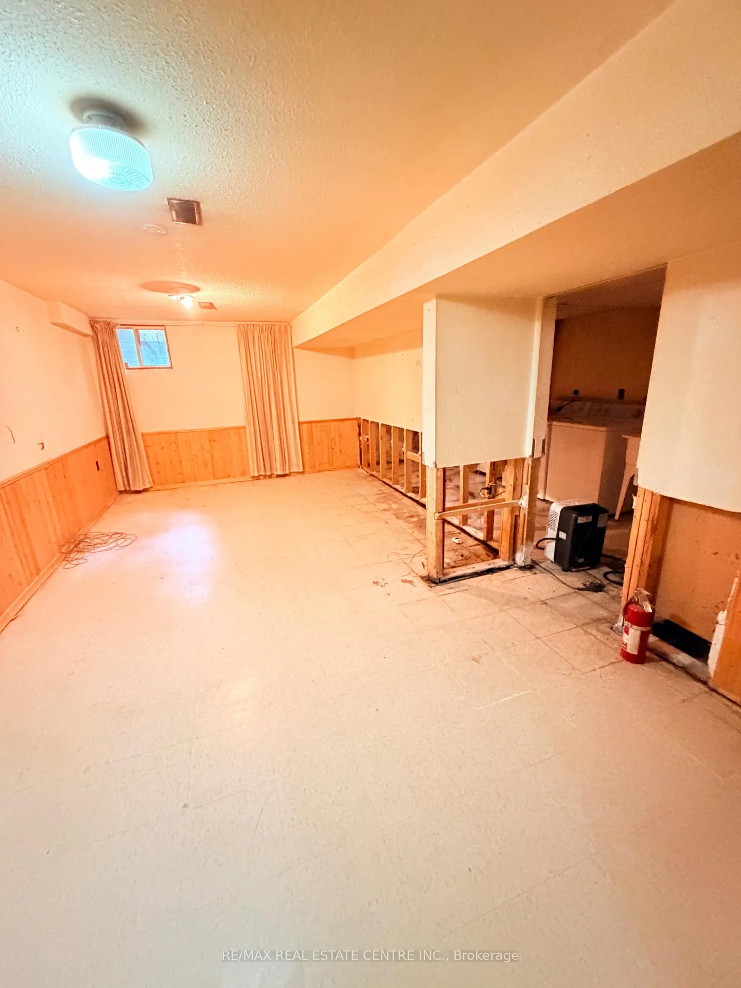 Photo 9 of 1028 Bridletowne Circle, Scarborough, L'Amoreaux — HOMEH