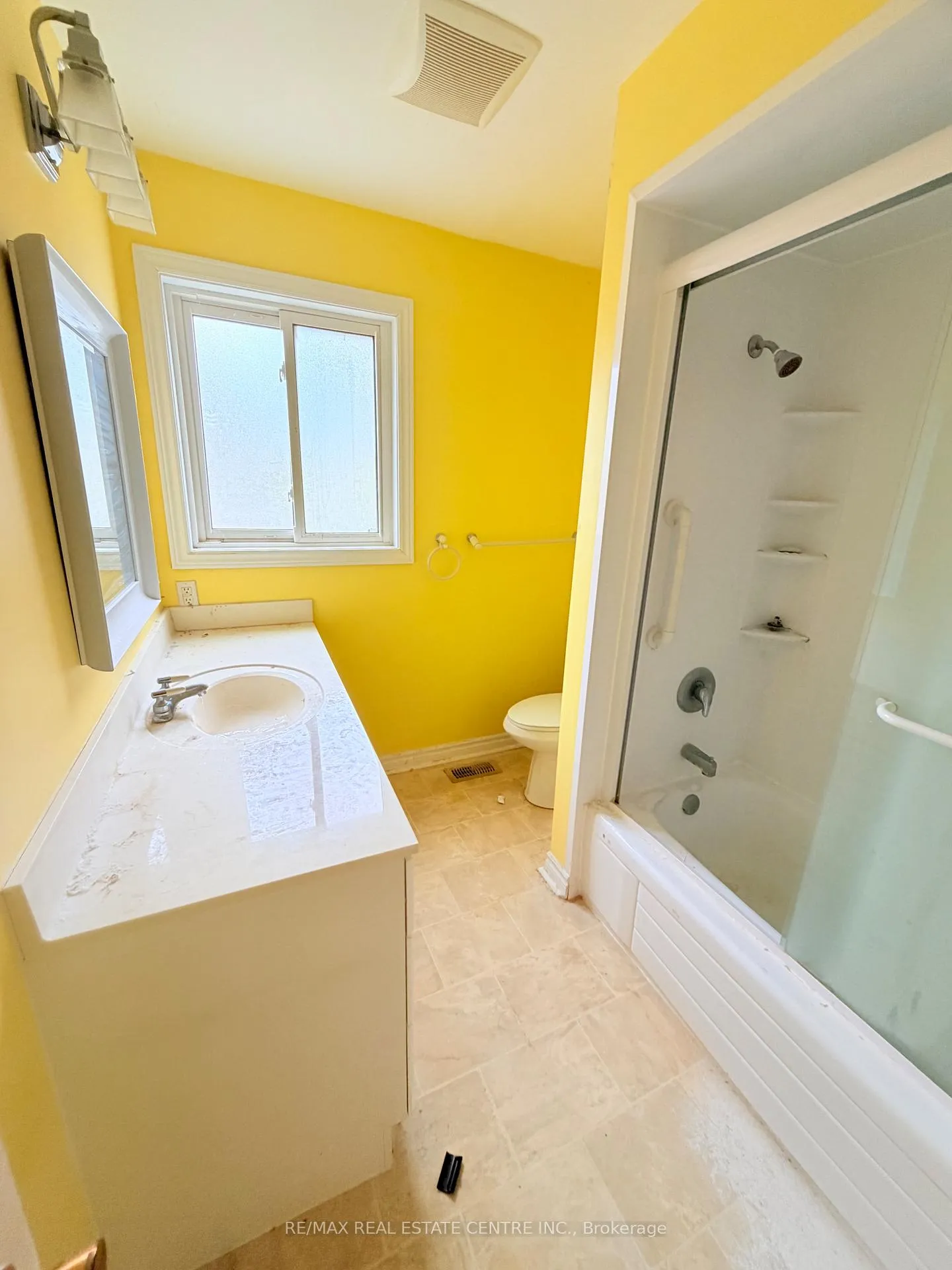Photo 10 of 1028 Bridletowne Circle, Scarborough, L'Amoreaux — HOMEH