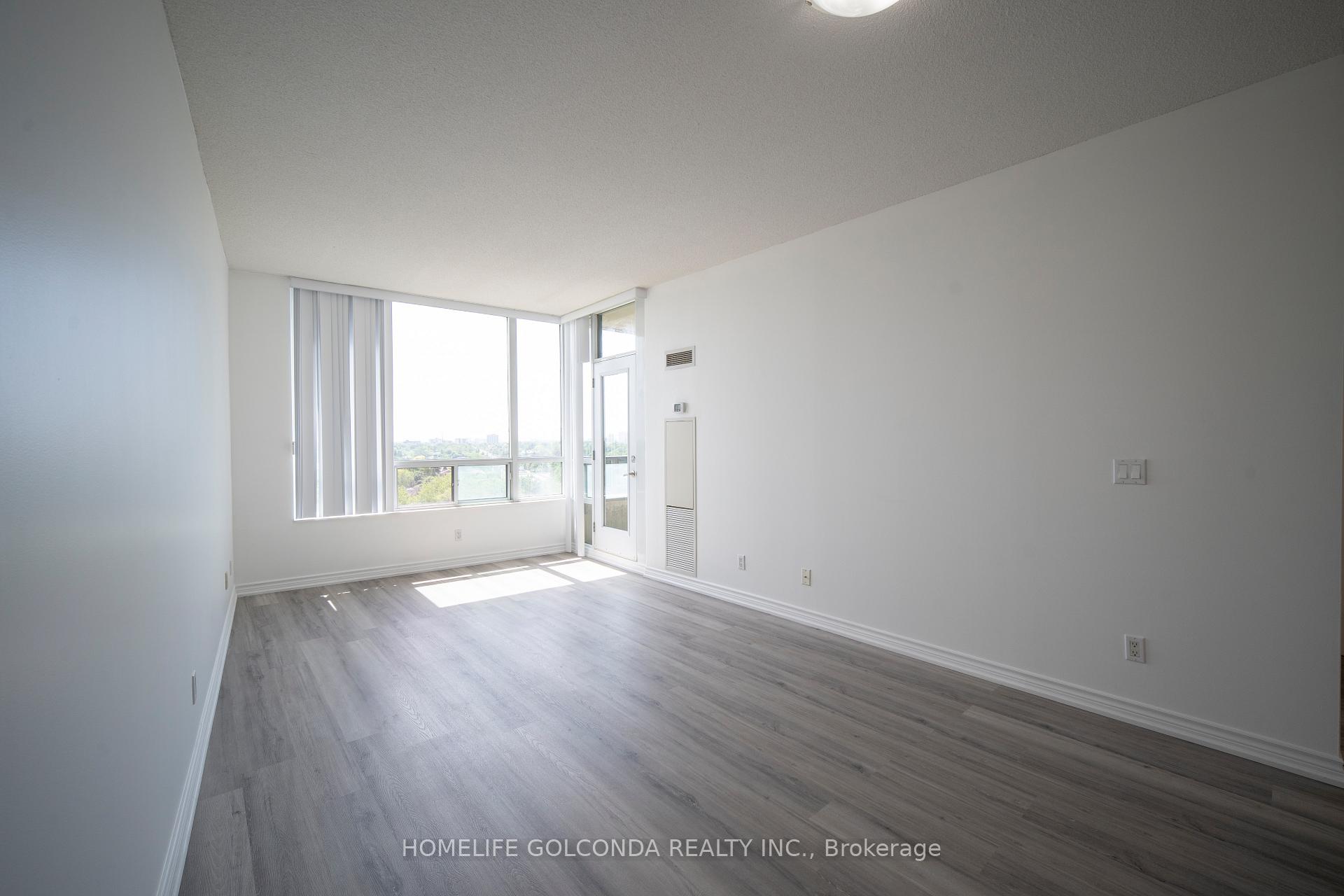 Photo 8 of Unit 1106, 509 Beecroft Road, North York, Willowdale West — HOMEH