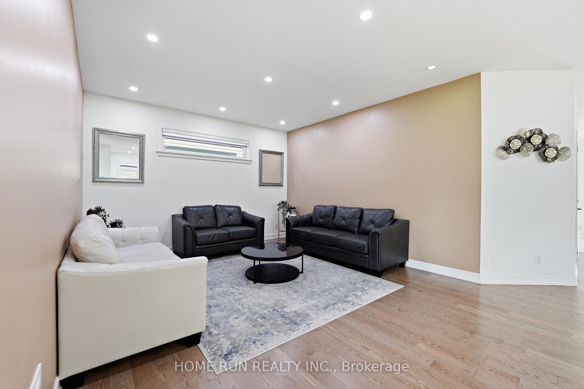 Photo 11 of 912 Duxbury Lane, Ottawa, Riverside South/Gloucester Glen — HOMEH