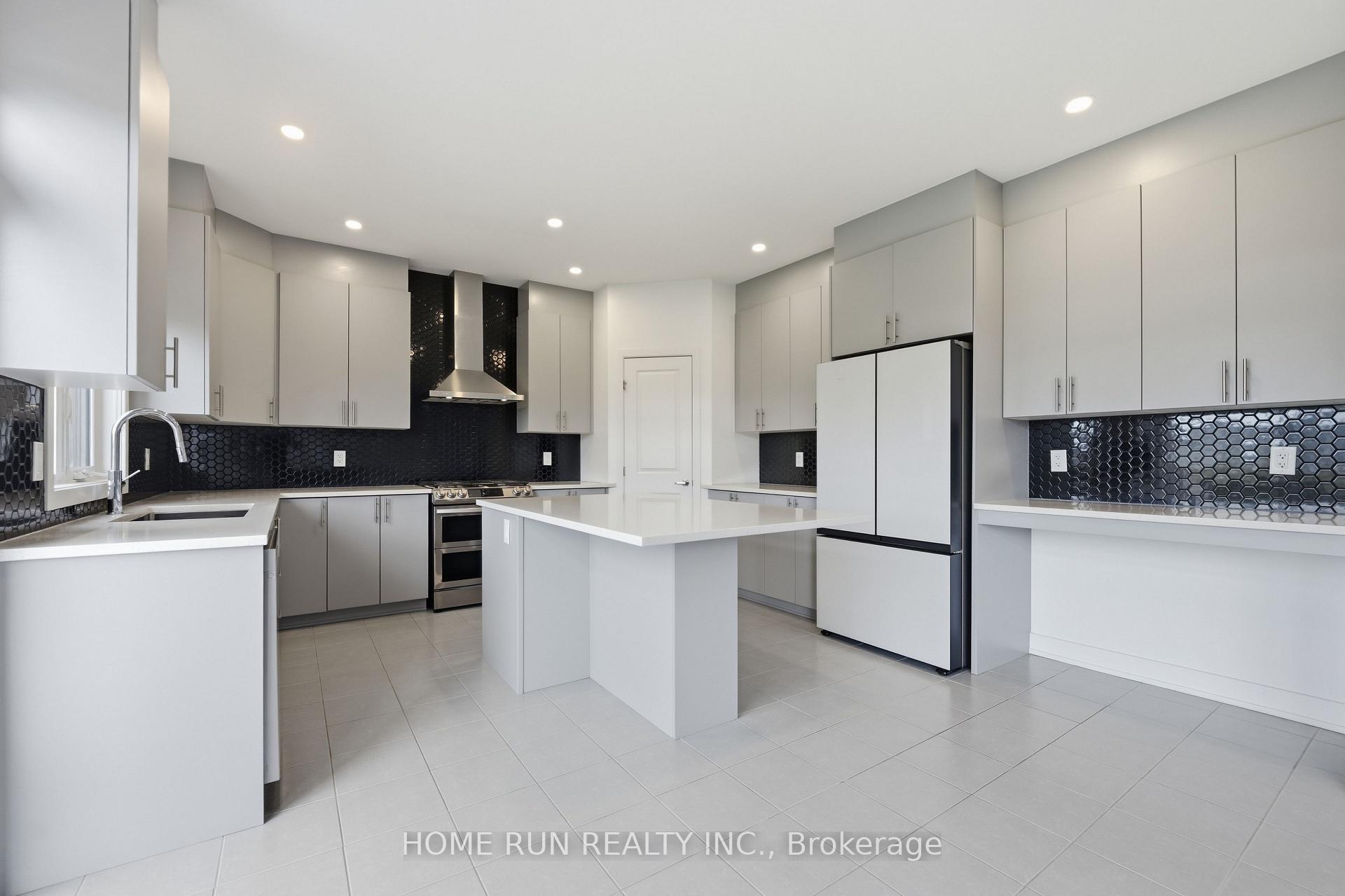Photo 18 of 912 Duxbury Lane, Ottawa, Riverside South/Gloucester Glen — HOMEH