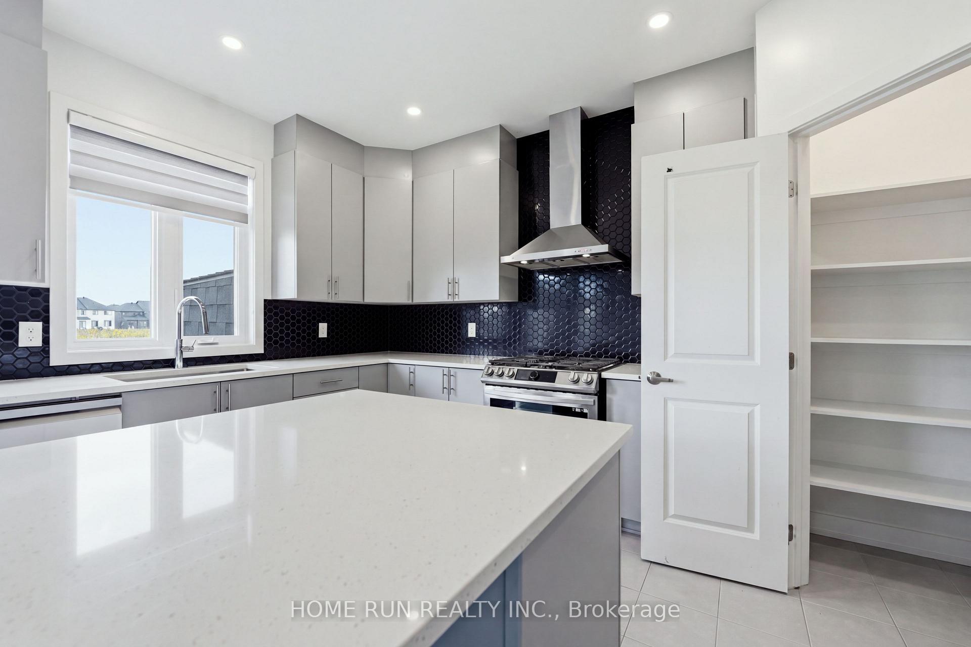 Photo 21 of 912 Duxbury Lane, Ottawa, Riverside South/Gloucester Glen — HOMEH