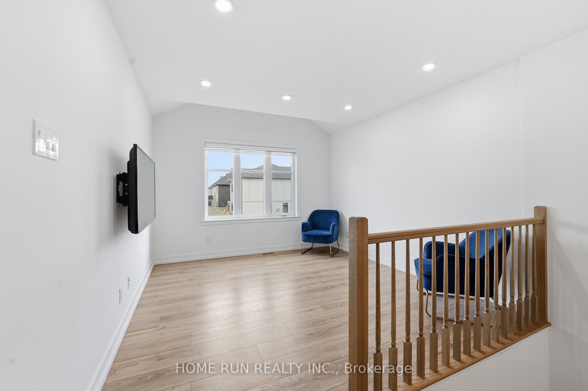 Photo 23 of 912 Duxbury Lane, Ottawa, Riverside South/Gloucester Glen — HOMEH