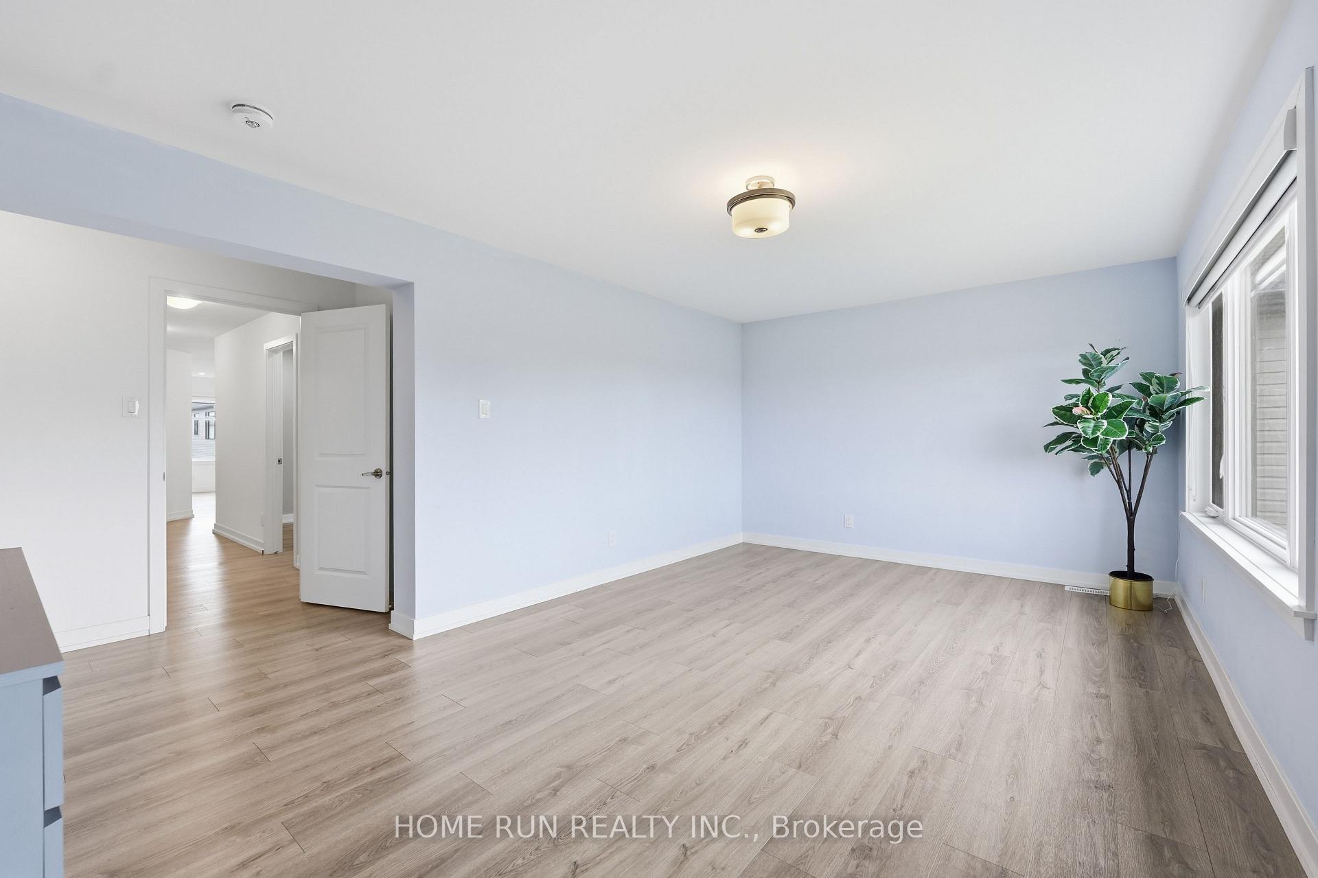 Photo 26 of 912 Duxbury Lane, Ottawa, Riverside South/Gloucester Glen — HOMEH