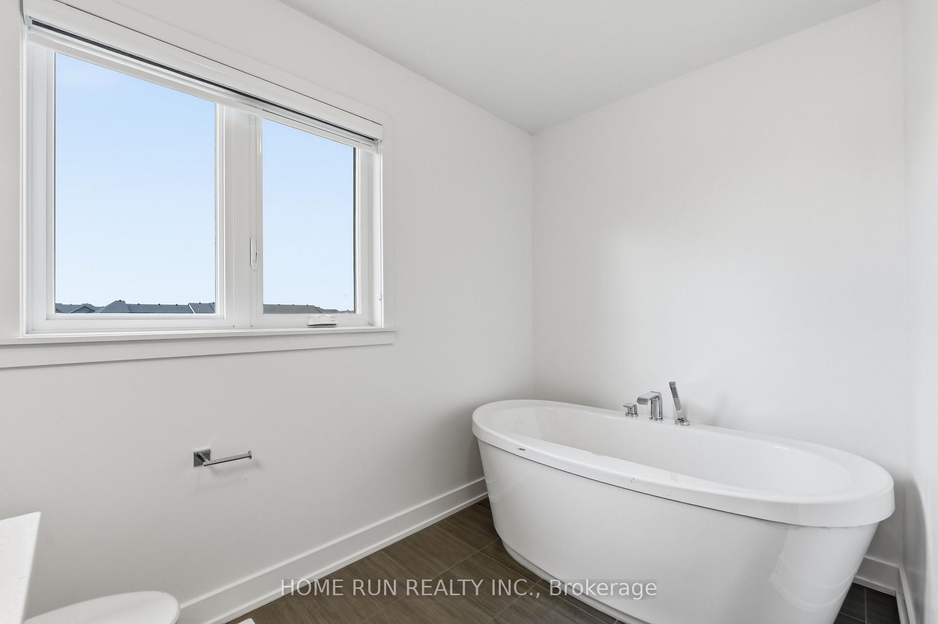 Photo 29 of 912 Duxbury Lane, Ottawa, Riverside South/Gloucester Glen — HOMEH