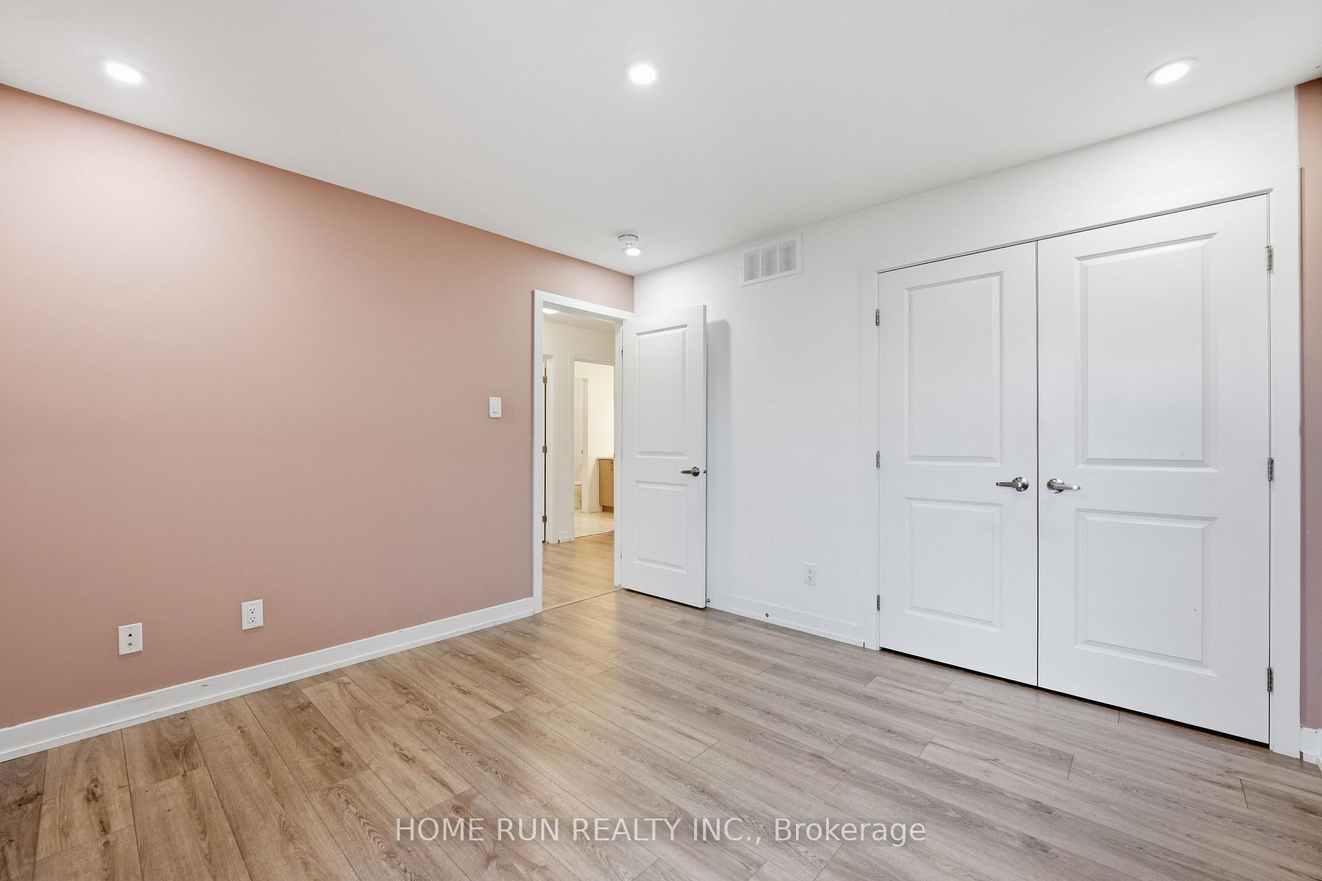 Photo 33 of 912 Duxbury Lane, Ottawa, Riverside South/Gloucester Glen — HOMEH