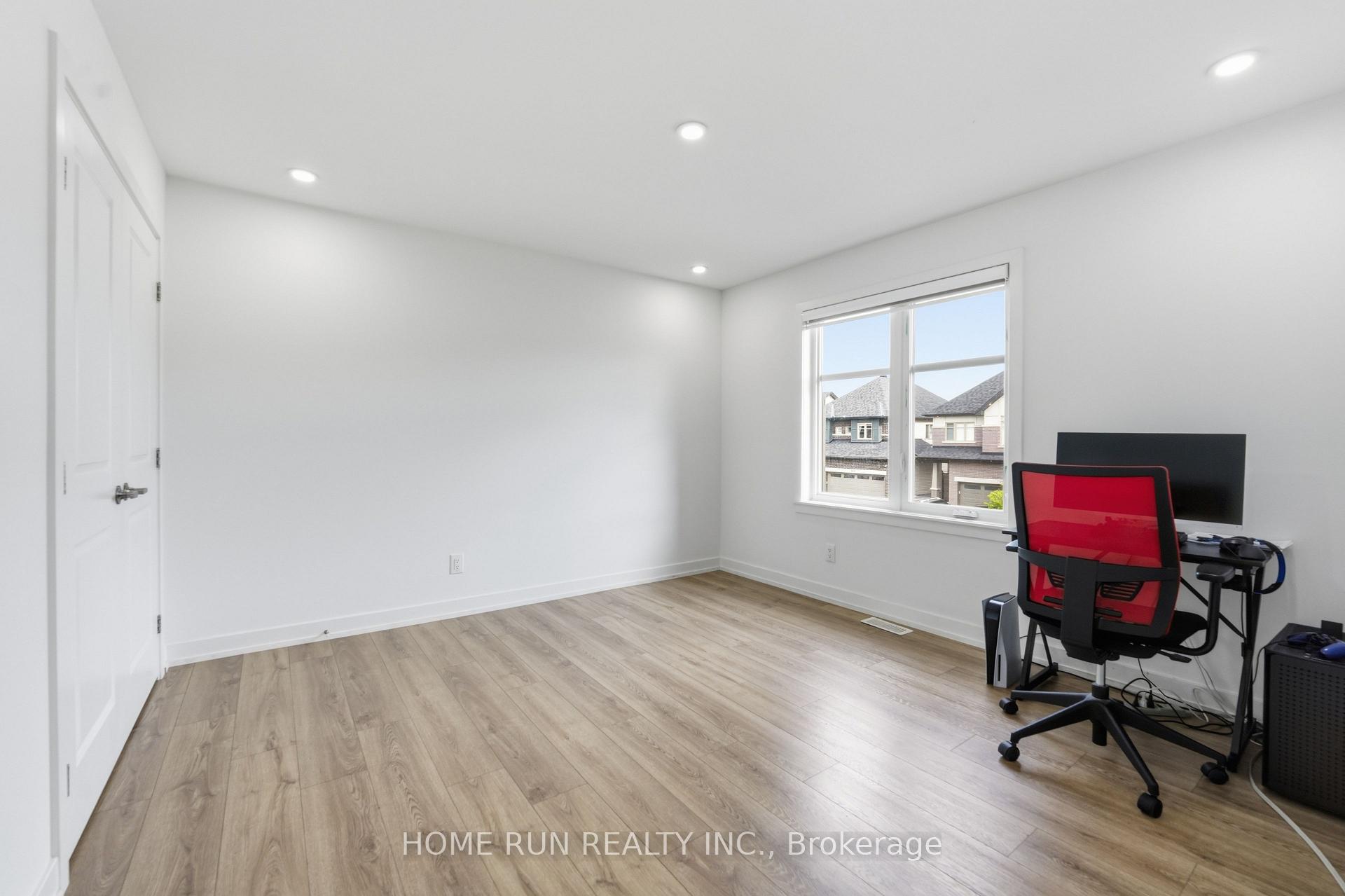 Photo 34 of 912 Duxbury Lane, Ottawa, Riverside South/Gloucester Glen — HOMEH