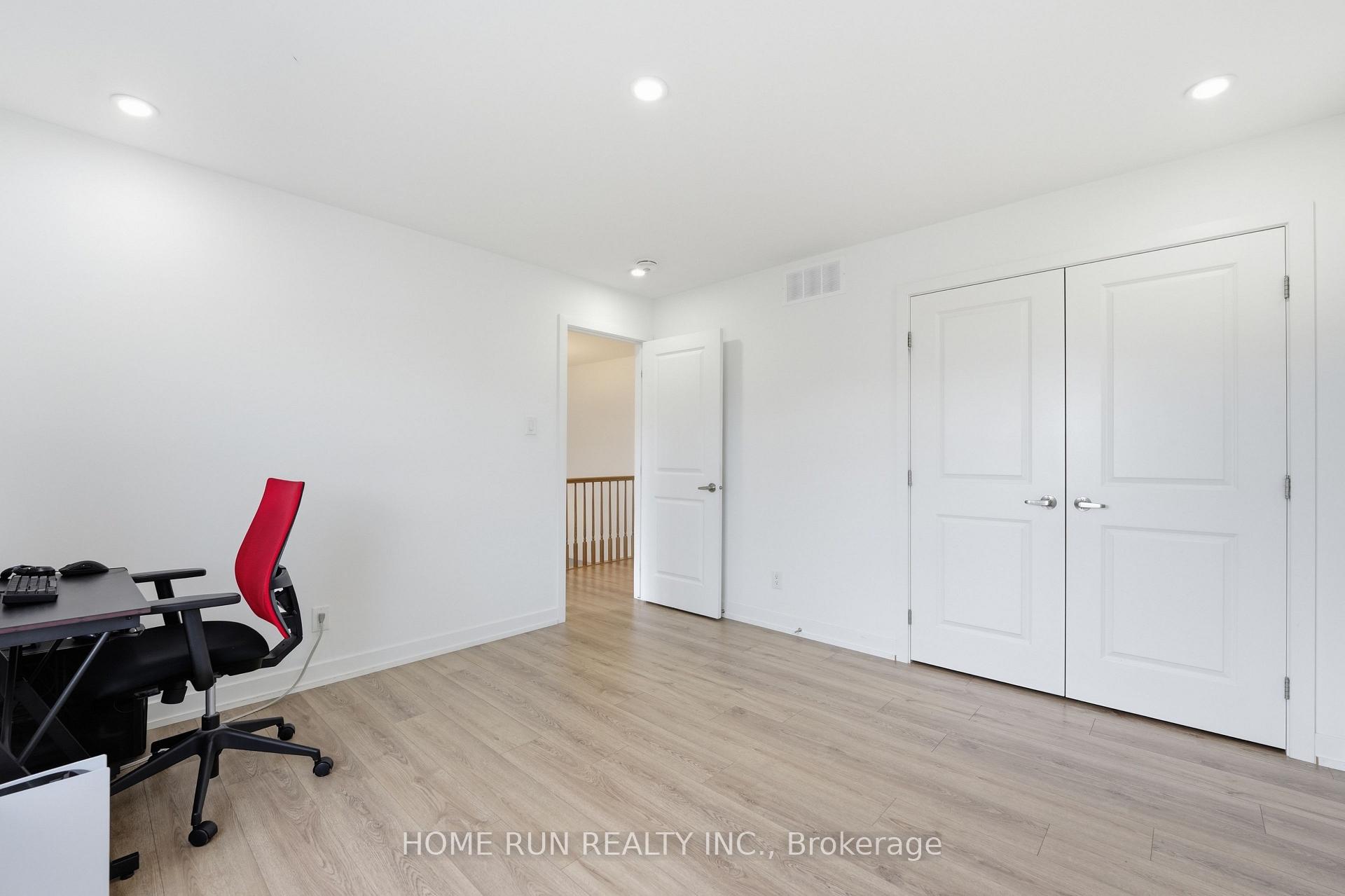 Photo 35 of 912 Duxbury Lane, Ottawa, Riverside South/Gloucester Glen — HOMEH