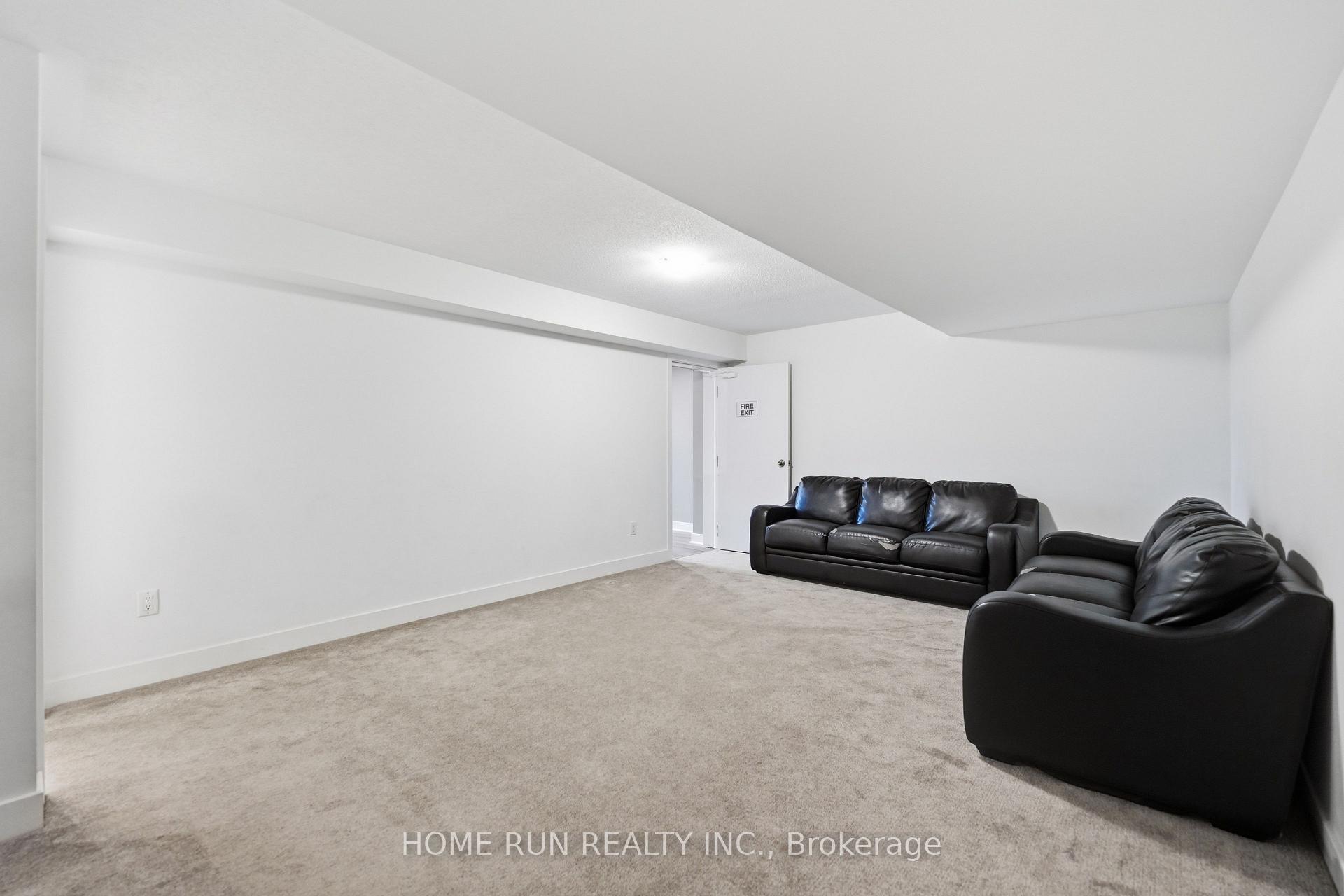 Photo 38 of 912 Duxbury Lane, Ottawa, Riverside South/Gloucester Glen — HOMEH