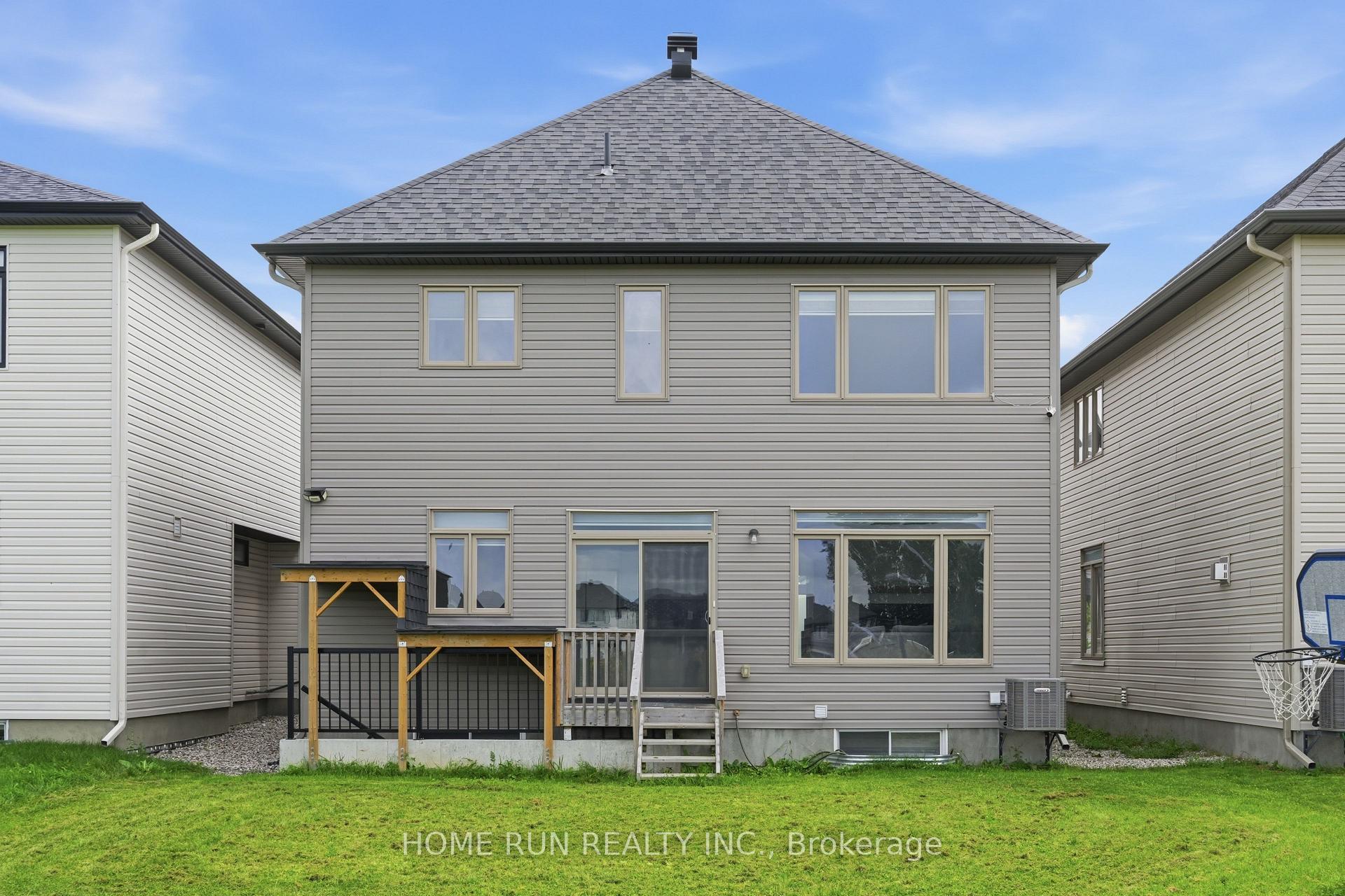 Photo 46 of 912 Duxbury Lane, Ottawa, Riverside South/Gloucester Glen — HOMEH