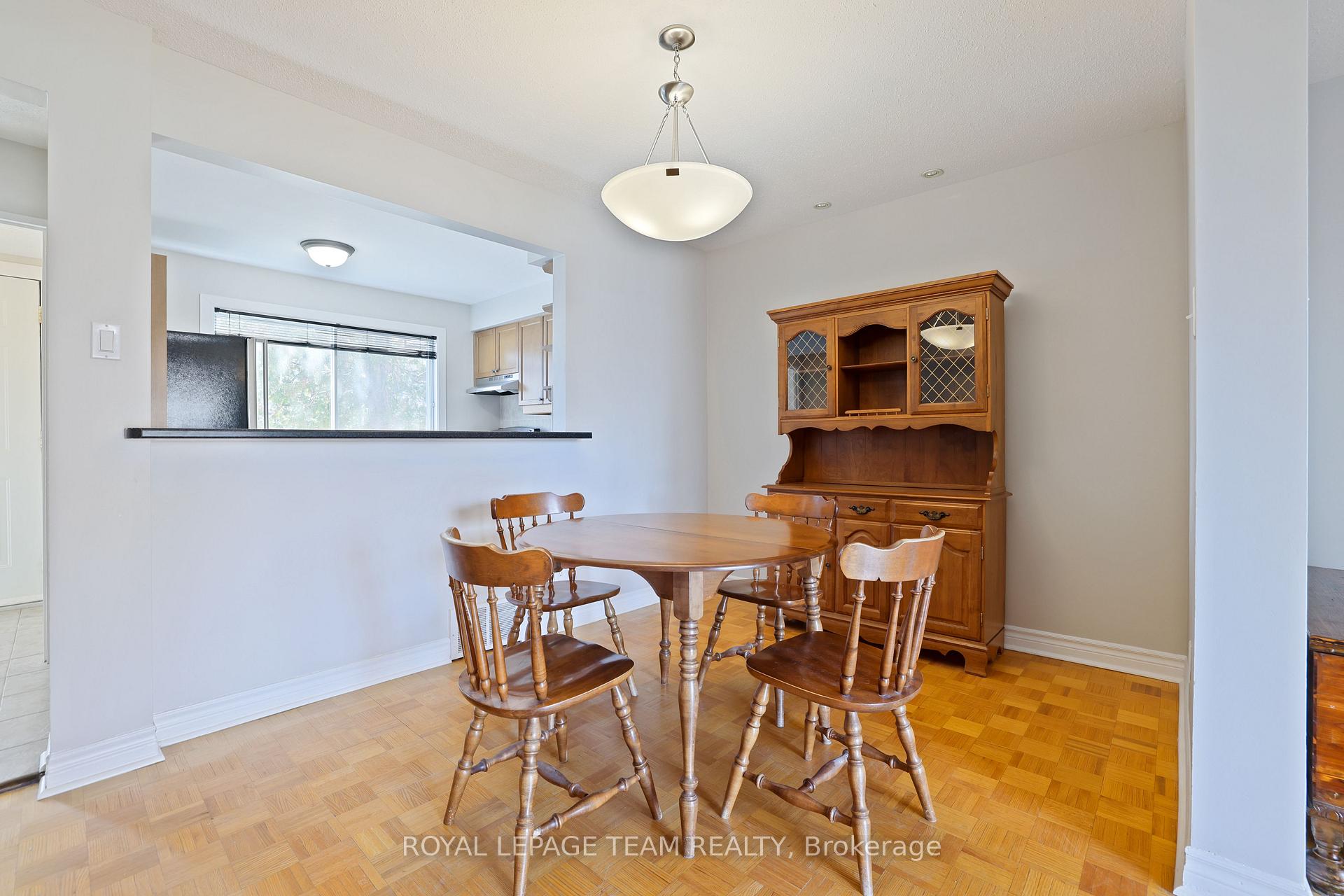 Photo 9 of 2942 Fairlea Crescent, Ottawa, Heron Gate/Industrial Park — HOMEH