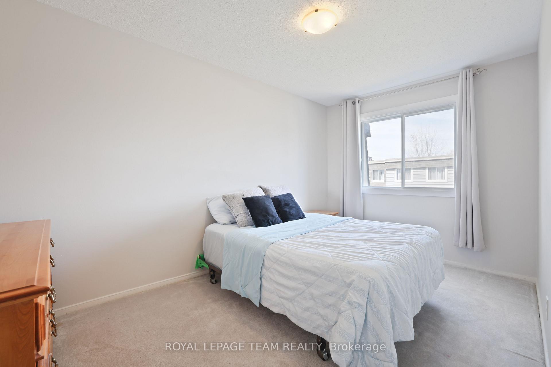 Photo 19 of 2942 Fairlea Crescent, Ottawa, Heron Gate/Industrial Park — HOMEH