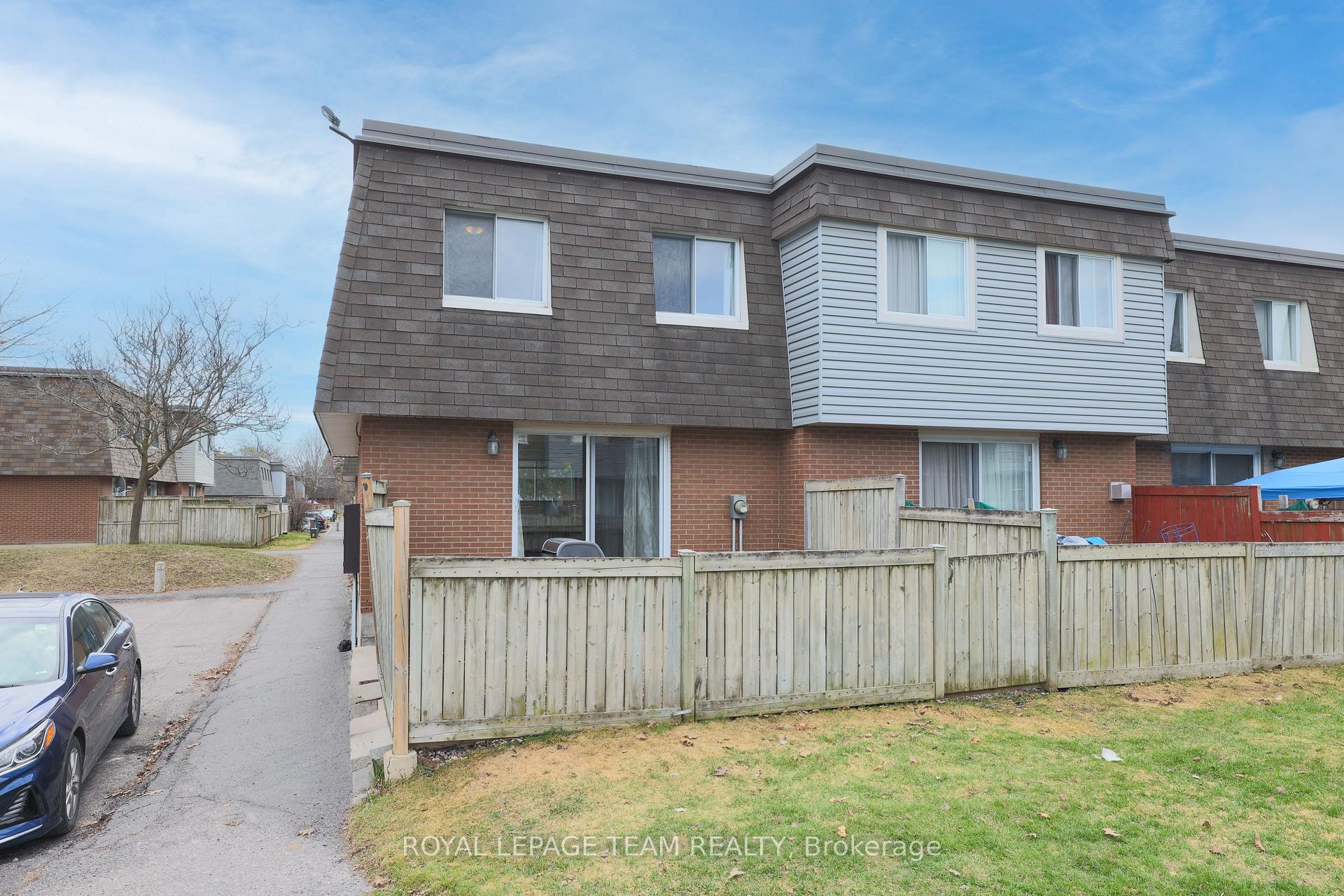 Photo 37 of 2942 Fairlea Crescent, Ottawa, Heron Gate/Industrial Park — HOMEH